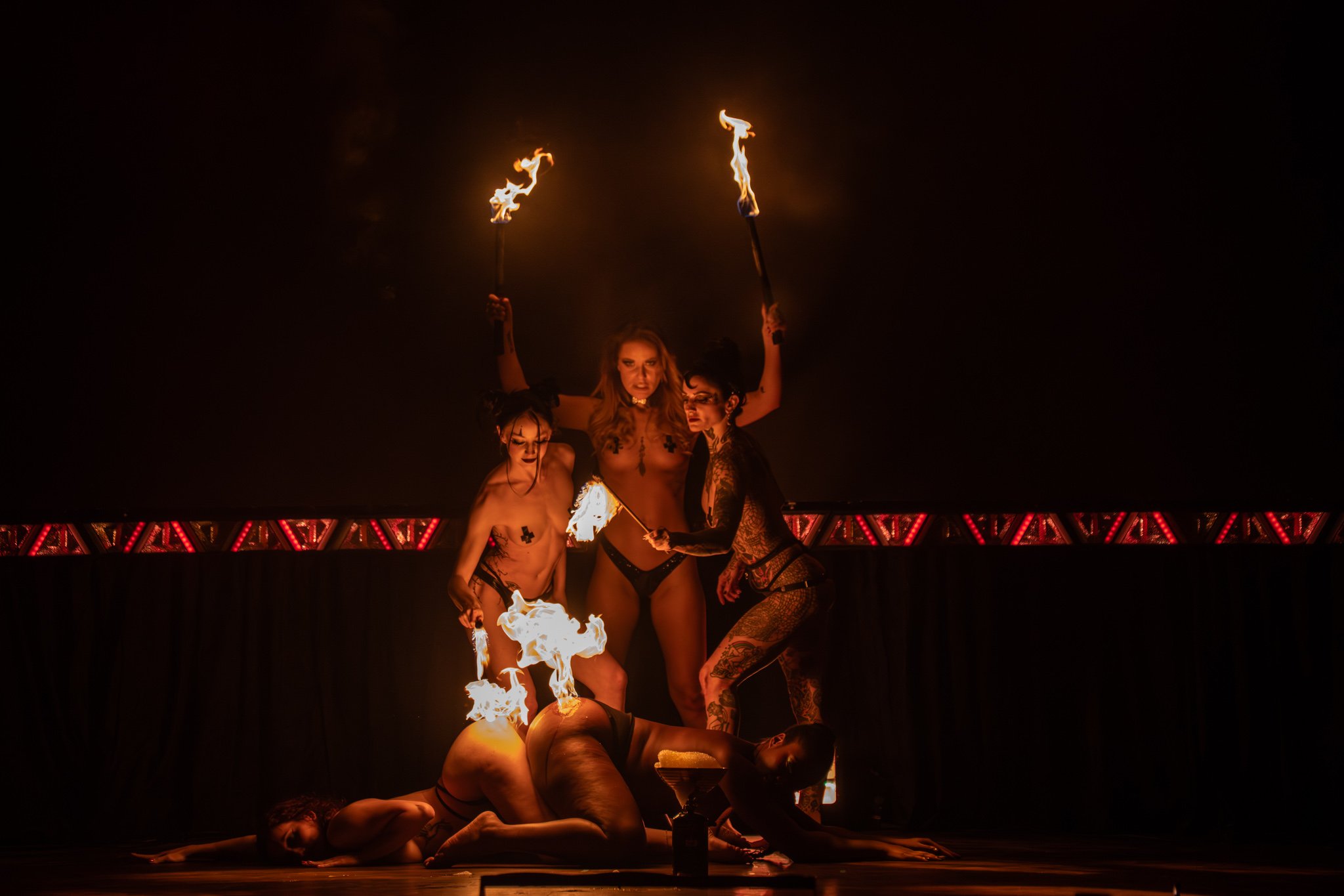 2025-Dec-FreakShowPeepShow (93 of 197).jpg