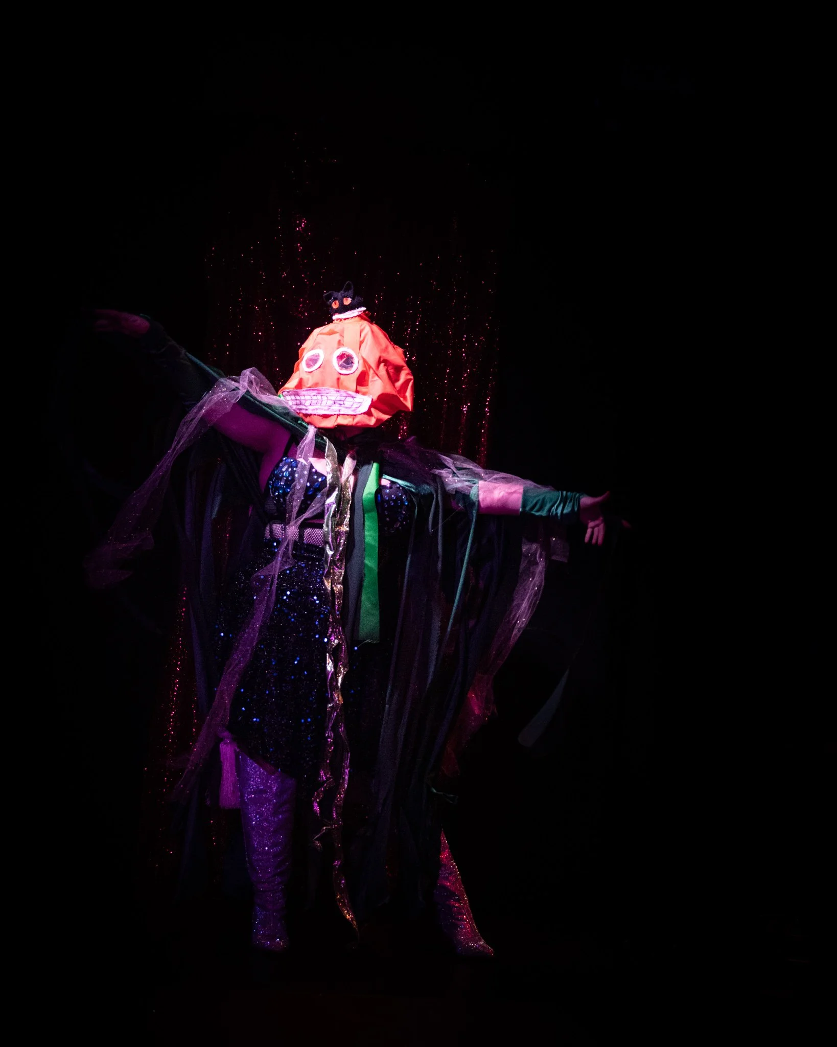 2025-Summer-SchoolOfBurlesque-Show2 (61 of 228).jpg