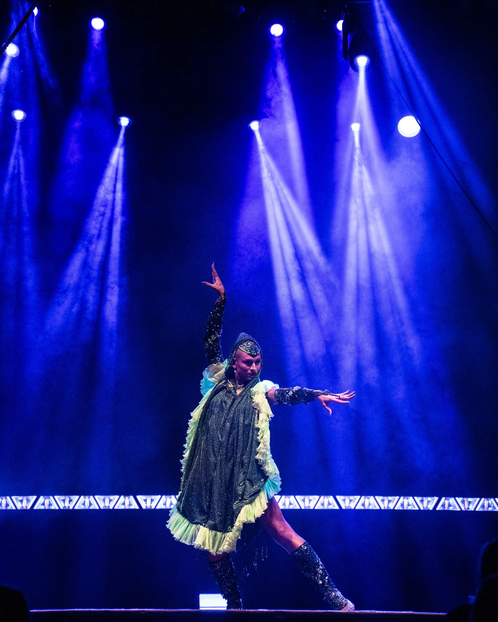 2025-Dec-FreakShowPeepShow (61 of 197).jpg