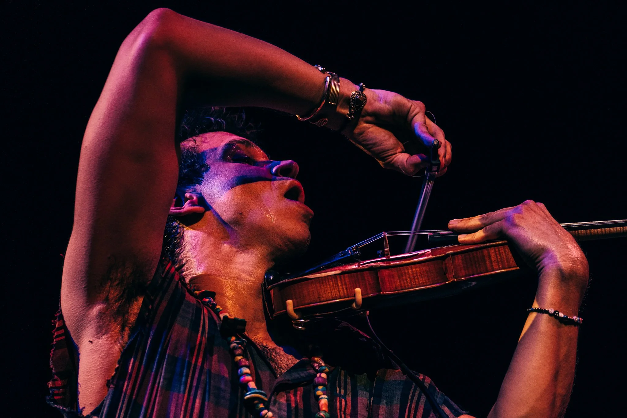 2025-Dec-BeatsAntique (50 of 136).jpg