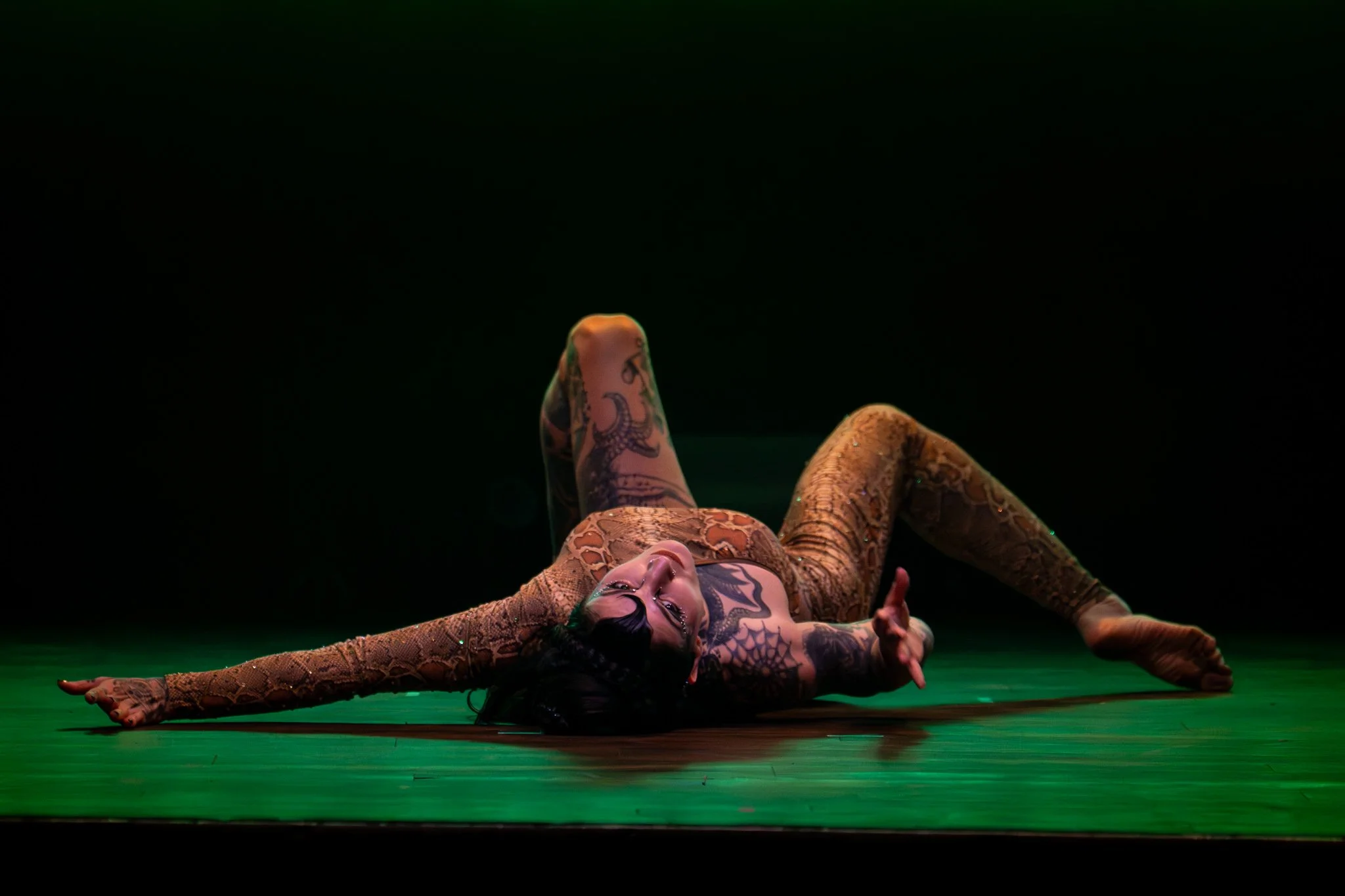 2025-Dec-FreakShowPeepShow (35 of 197).jpg