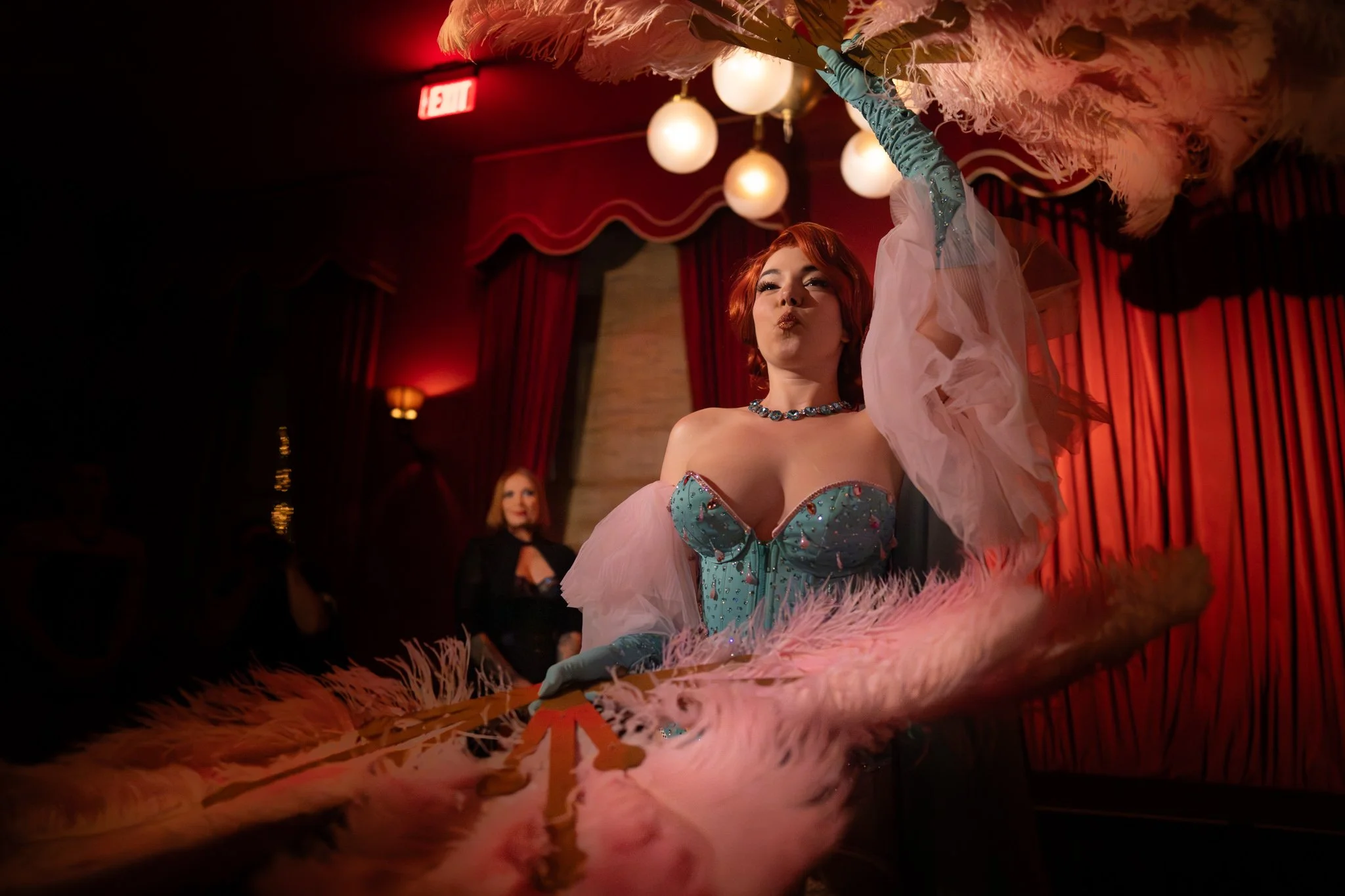 Teaser-Champagne-Gala-KittenMarie (4 of 17).jpg