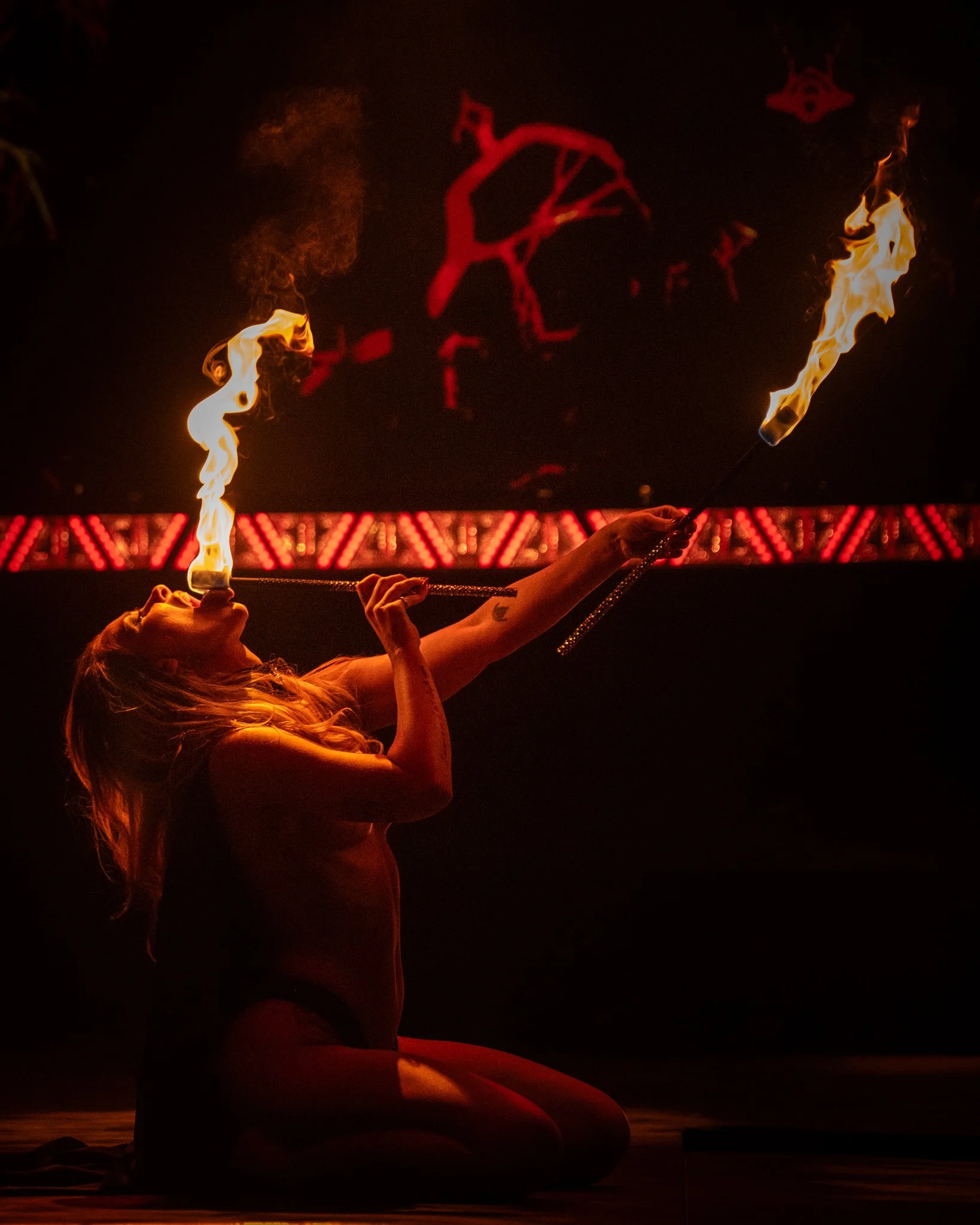 2025-Dec-FreakShowPeepShow (81 of 197).jpg