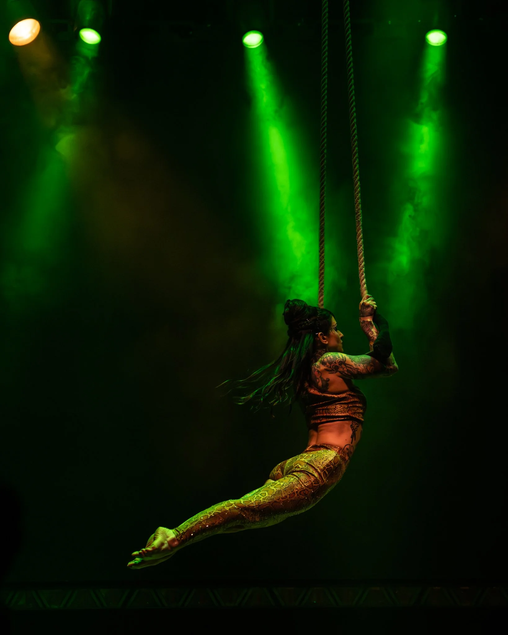 2025-Dec-FreakShowPeepShow (39 of 197).jpg