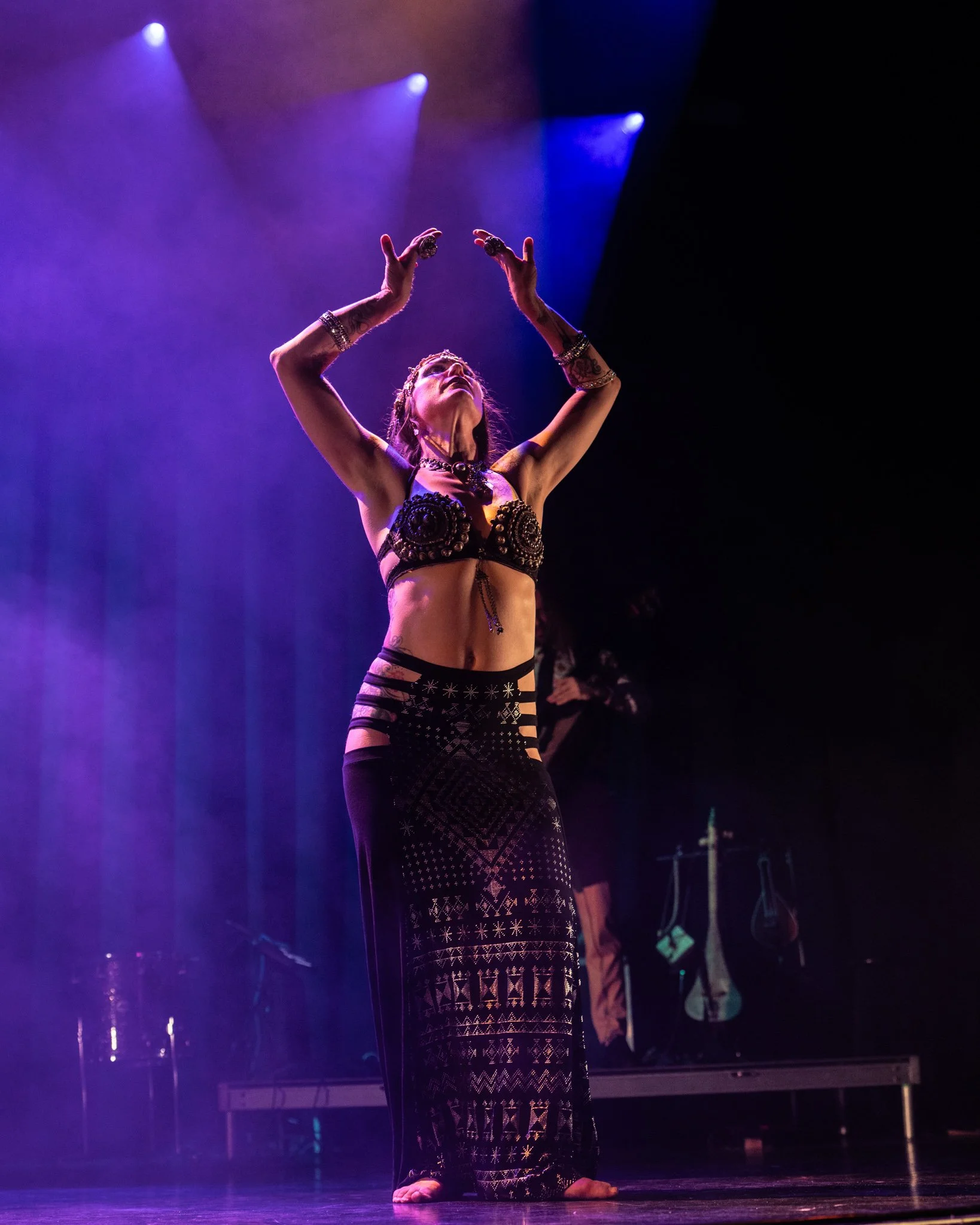 2025-Dec-BeatsAntique (116 of 136).jpg