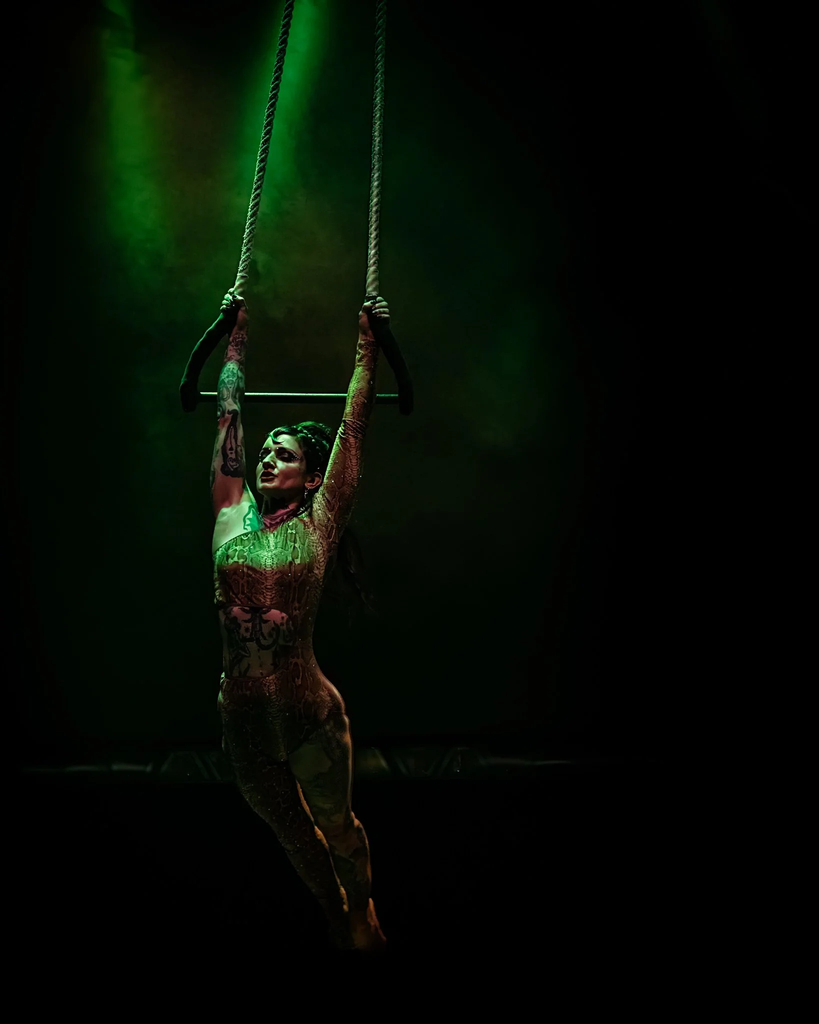 2025-Dec-FreakShowPeepShow (40 of 197).jpg