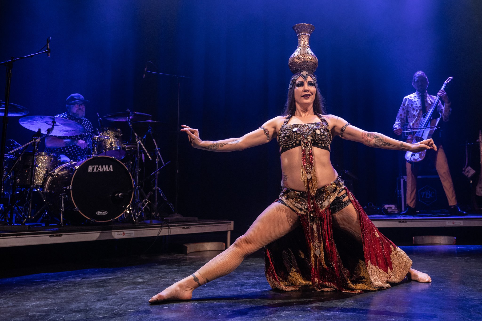 2025-Dec-BeatsAntique (63 of 136).jpg