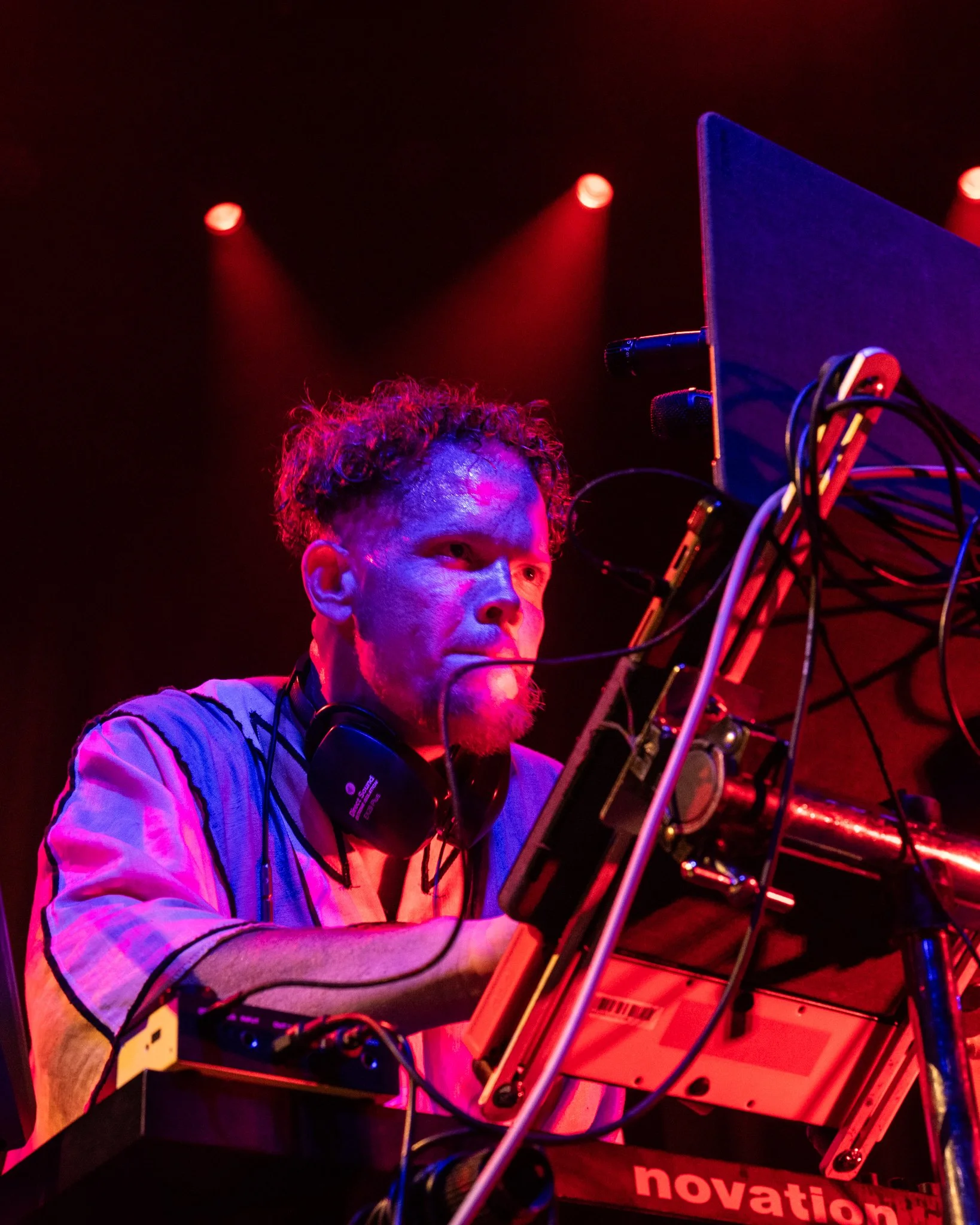 2025-Dec-BeatsAntique (21 of 136).jpg