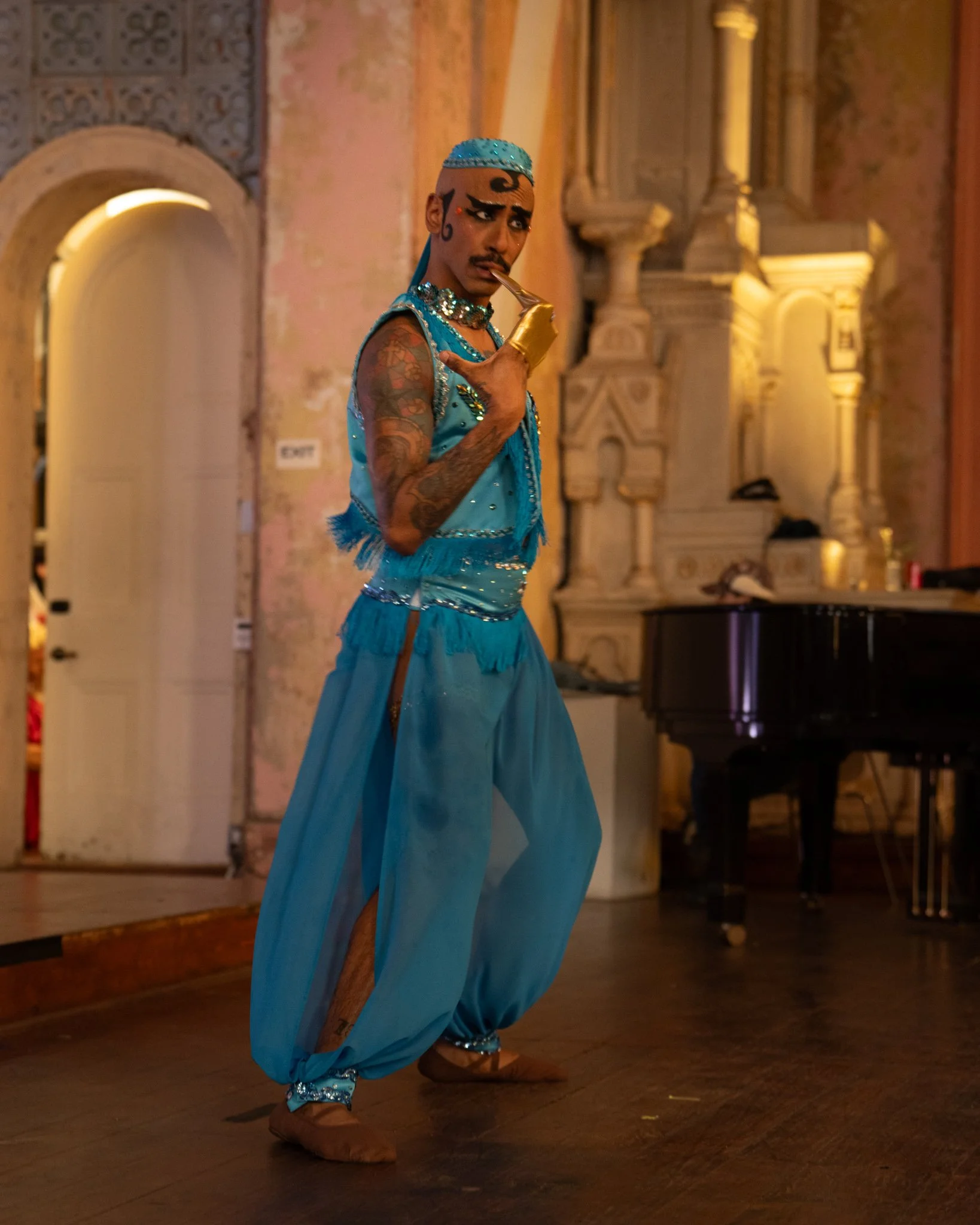 2026-Teaser-QueensTea-DarlingToby (5 of 17).jpg