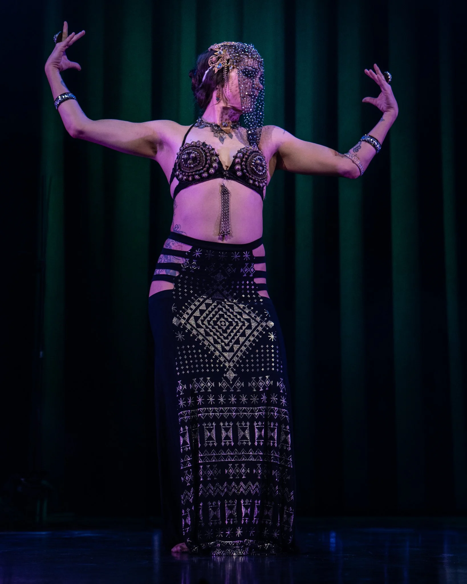 2025-Dec-BeatsAntique (111 of 136).jpg