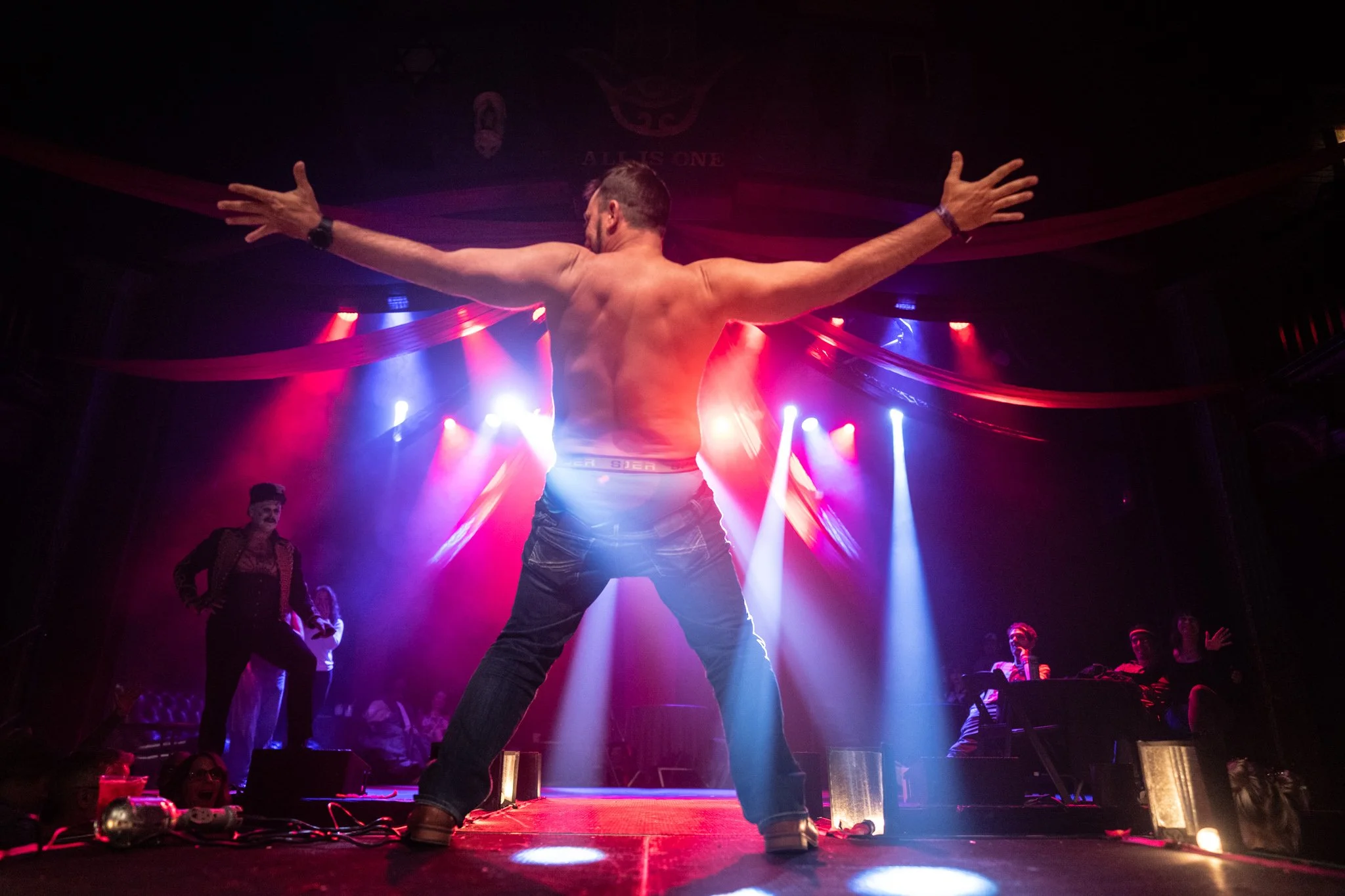 2026-Jan-NoRingCircus-Show (215 of 277).jpg