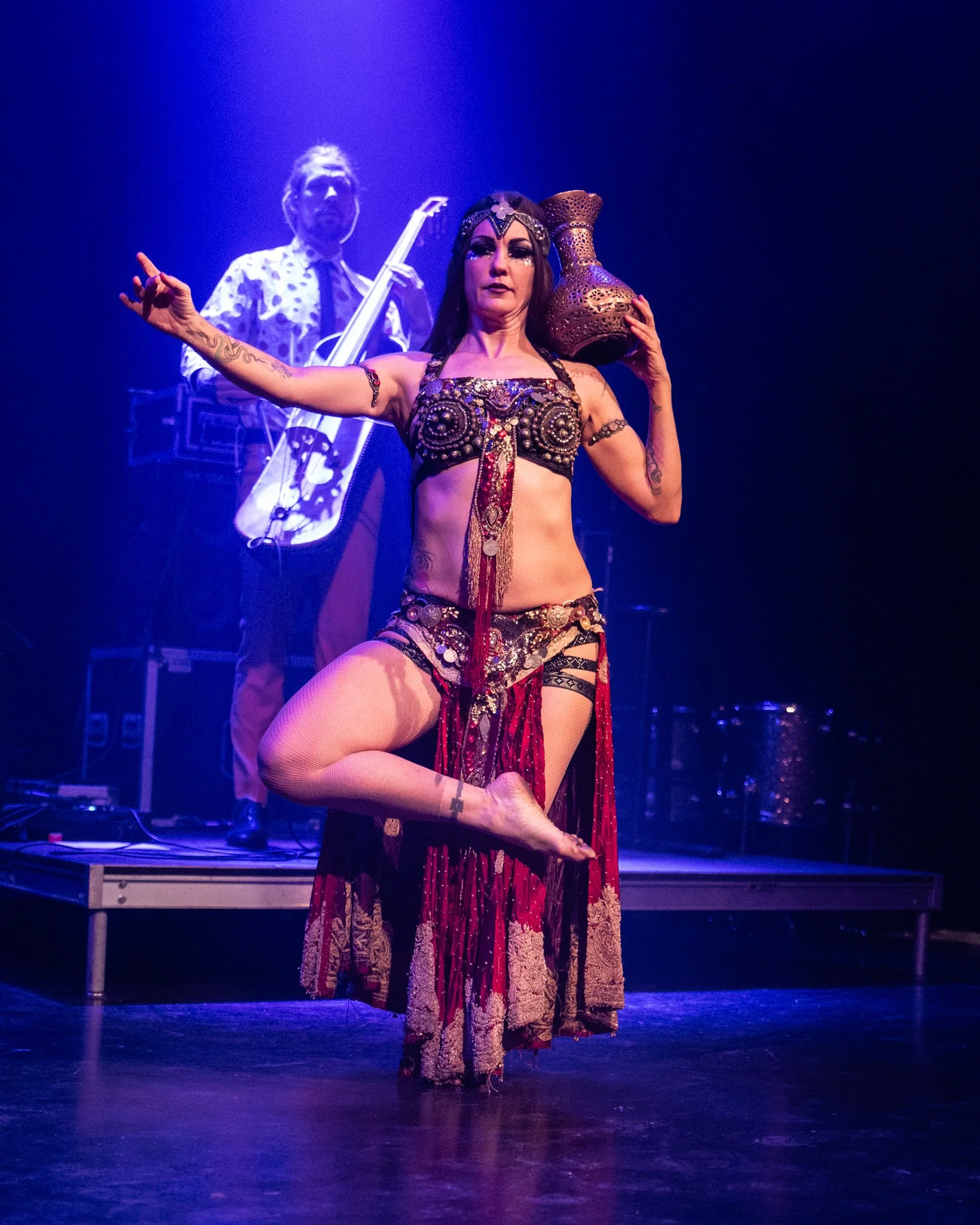 2025-Dec-BeatsAntique (52 of 136).jpg