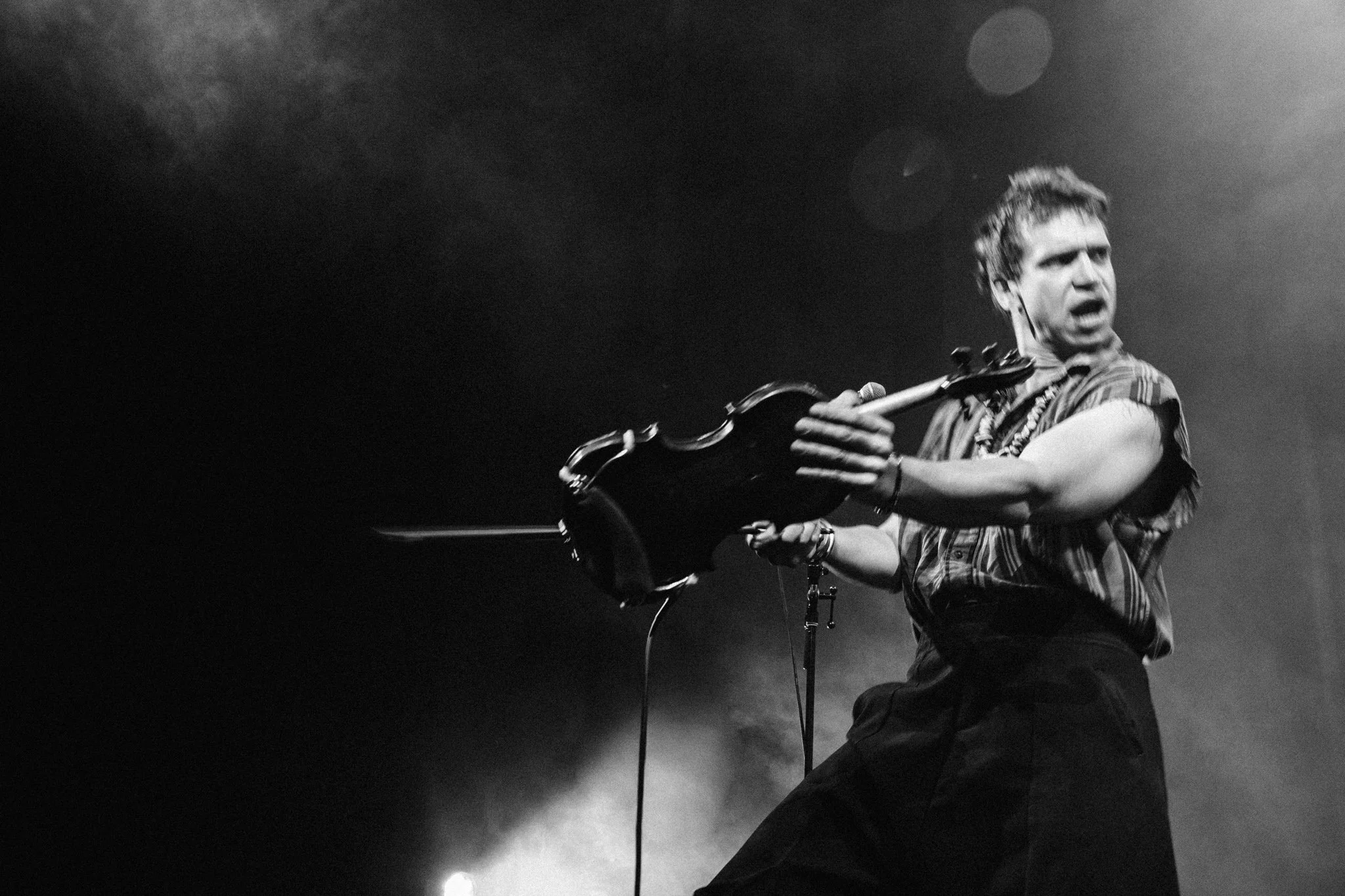 2025-Dec-BeatsAntique (13 of 136).jpg