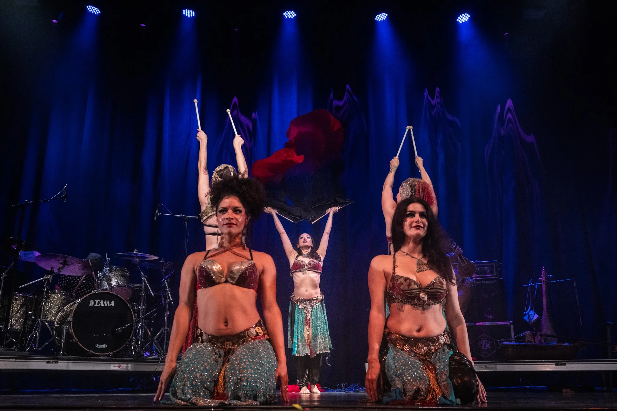 2025-Dec-BeatsAntique (130 of 136).jpg