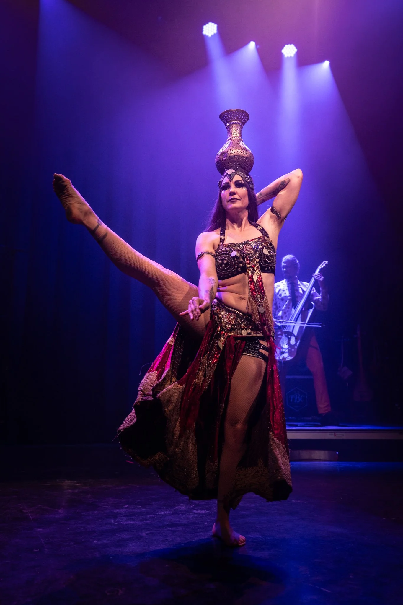 2025-Dec-BeatsAntique (60 of 136).jpg