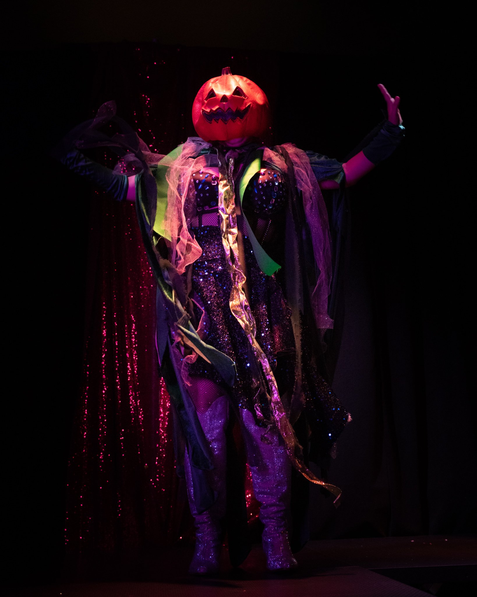 2025-Summer-SchoolOfBurlesque-Show2 (66 of 228).jpg