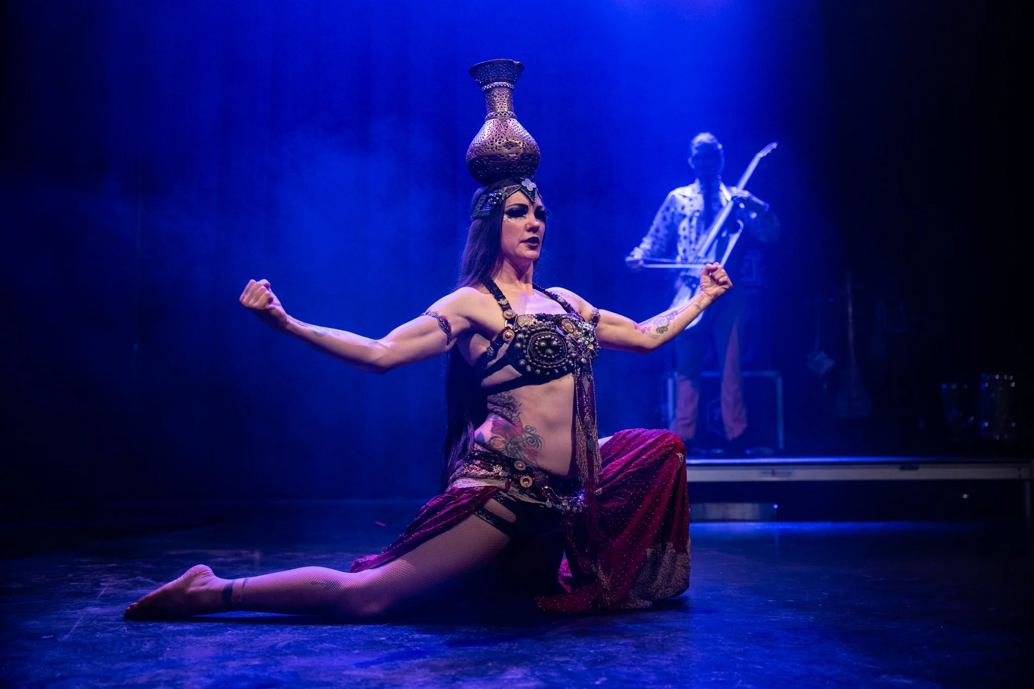 2025-Dec-BeatsAntique (58 of 136).jpg