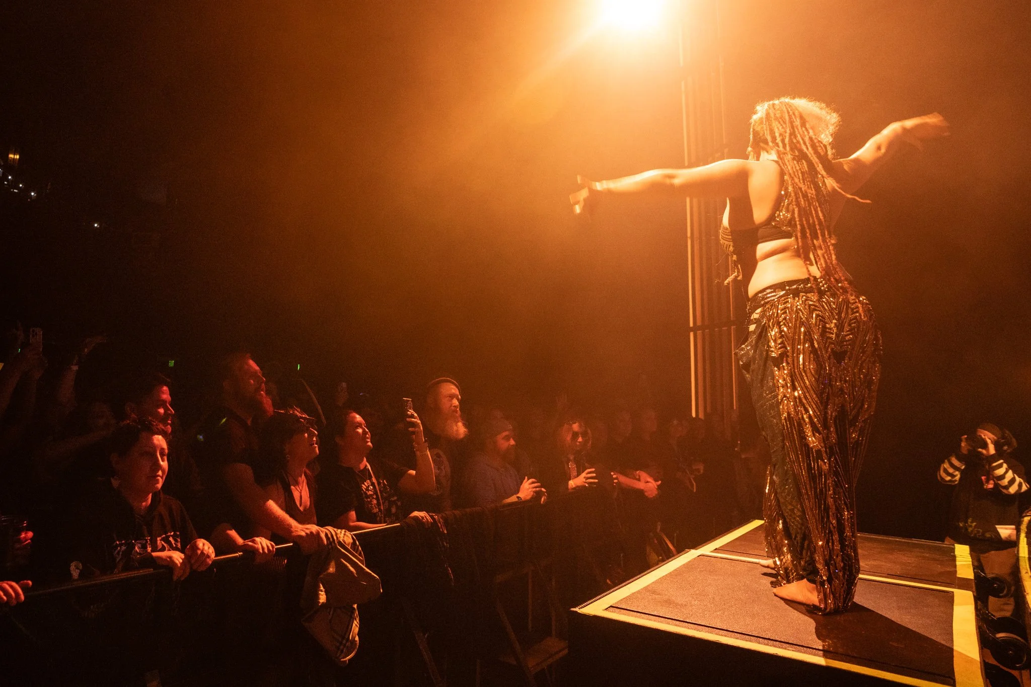 2025-Dec-BeatsAntique (93 of 136).jpg