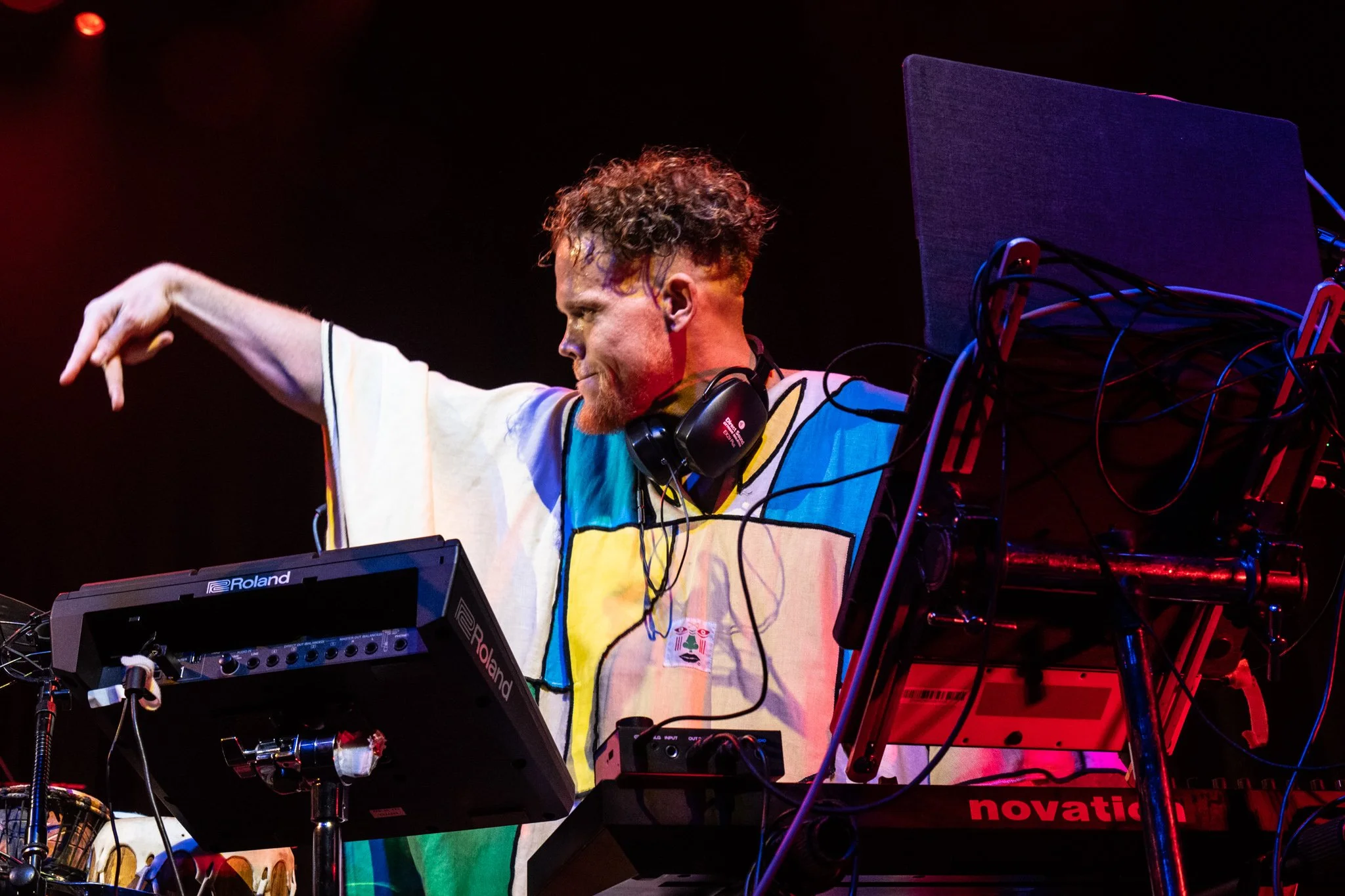 2025-Dec-BeatsAntique (22 of 136).jpg