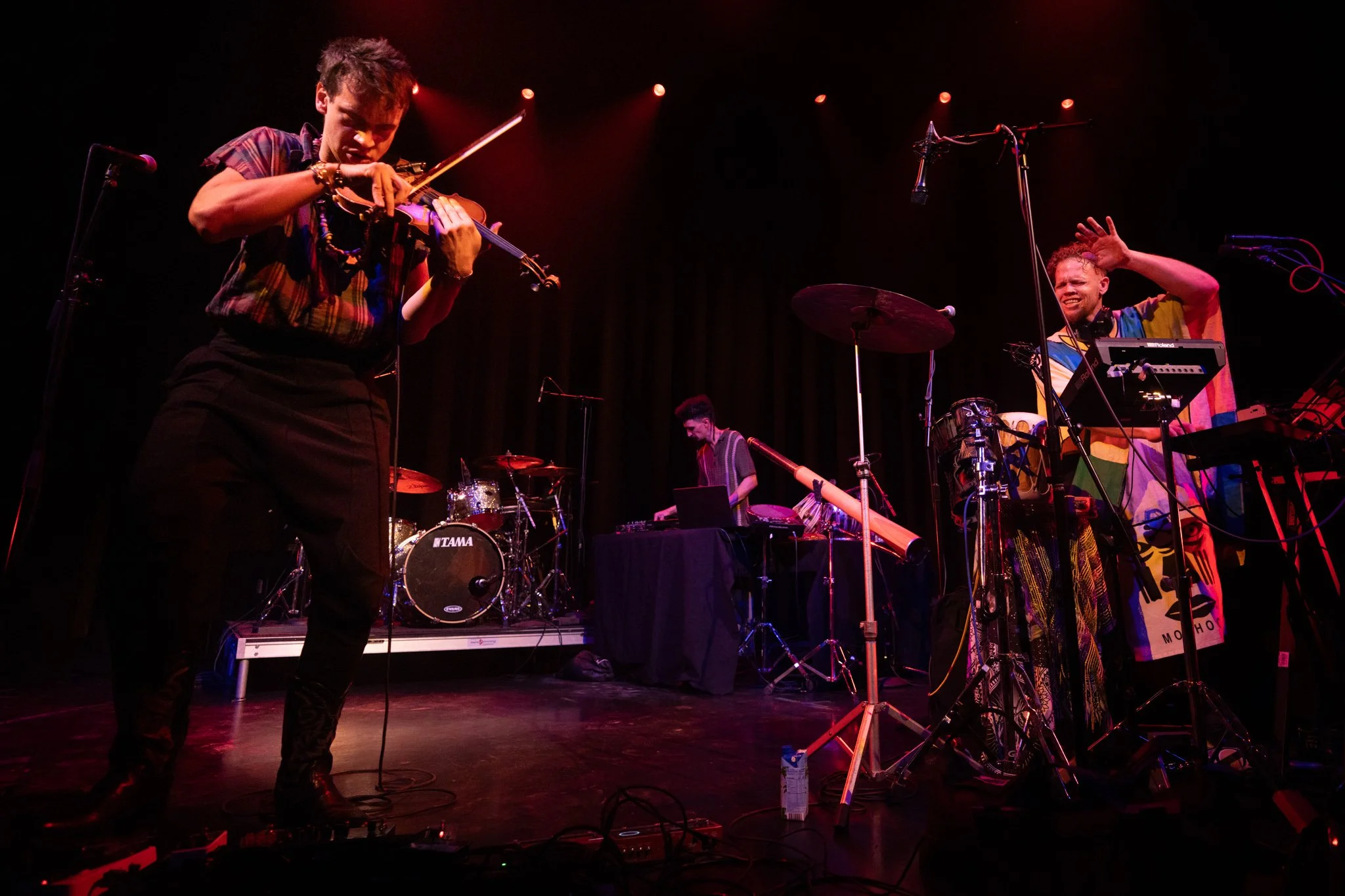 2025-Dec-BeatsAntique (24 of 136).jpg