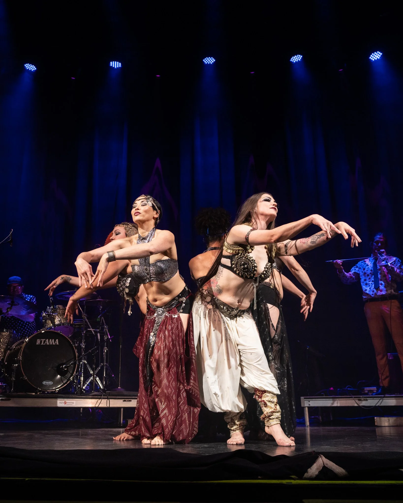 2025-Dec-BeatsAntique (79 of 136).jpg