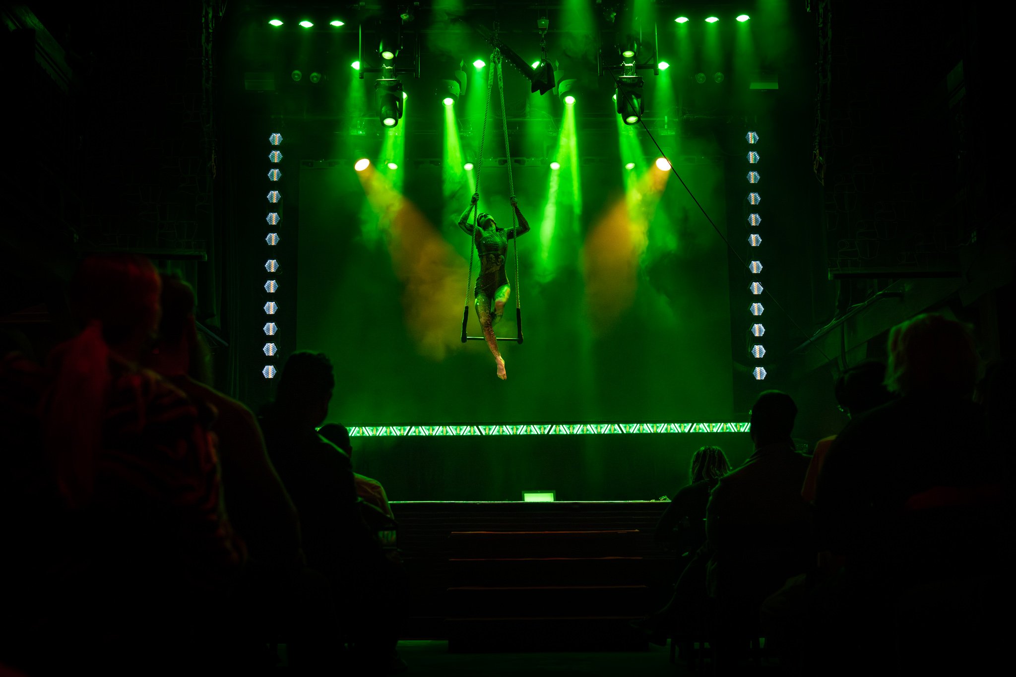 2025-Dec-FreakShowPeepShow (45 of 197).jpg