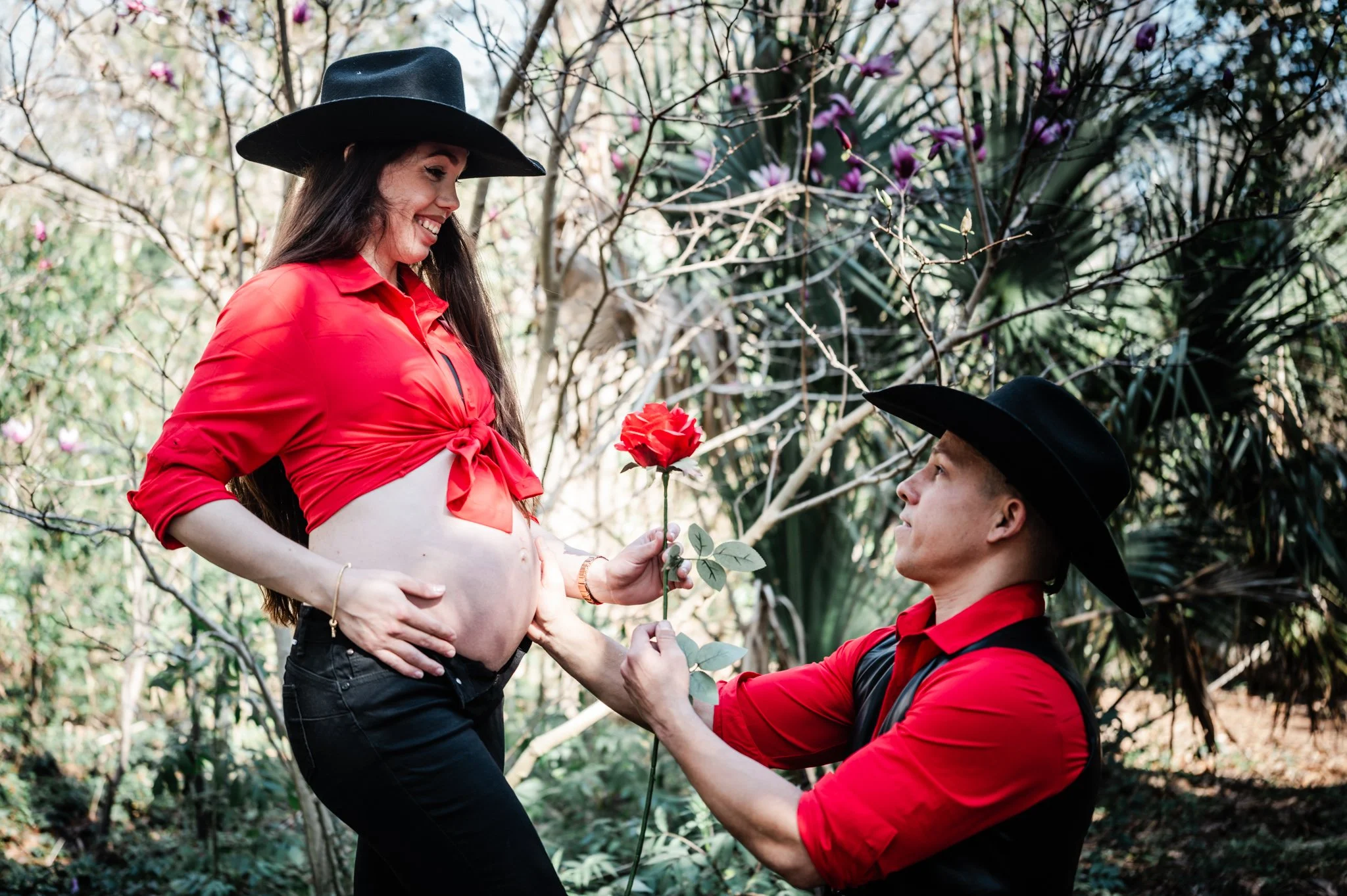 2026-LadyBeast-MaturnityShoot (10 of 12).jpg