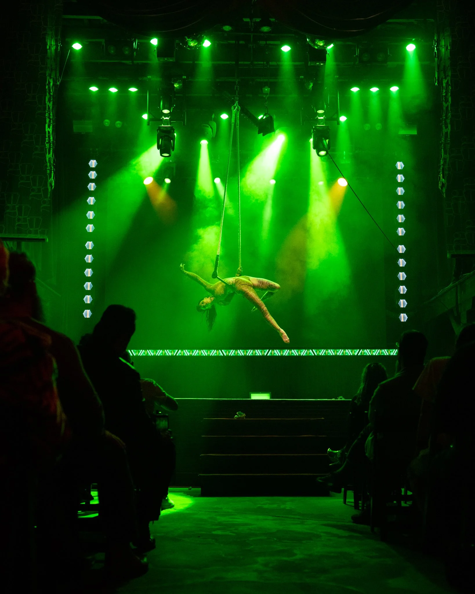 2025-Dec-FreakShowPeepShow (51 of 197).jpg