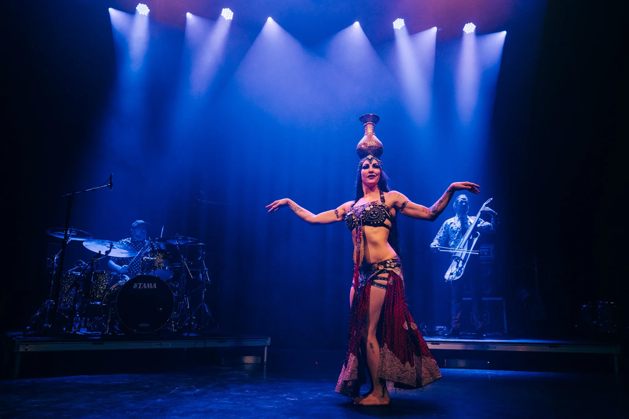 2025-Dec-BeatsAntique (59 of 136).jpg