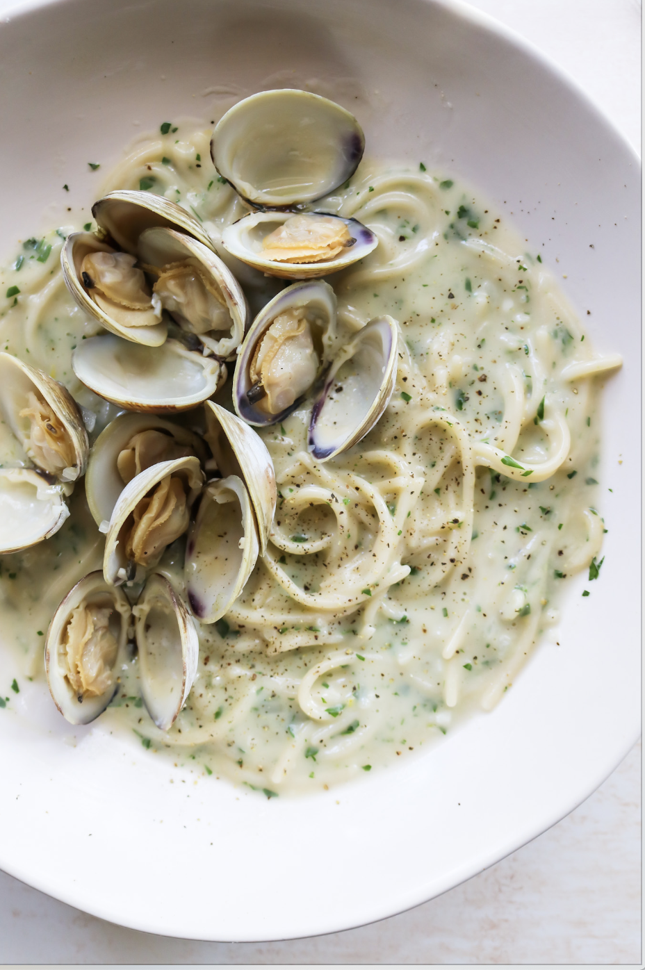 Littleneck Clams, White Wine Sauce, Sghetti