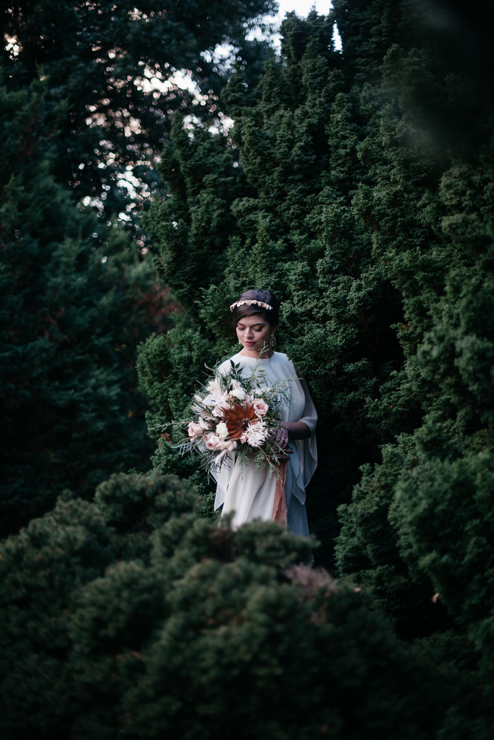 Botanica-winter wedding-bridal bouquet-yew dell gardens wedding-louisville wedding florist.jpg