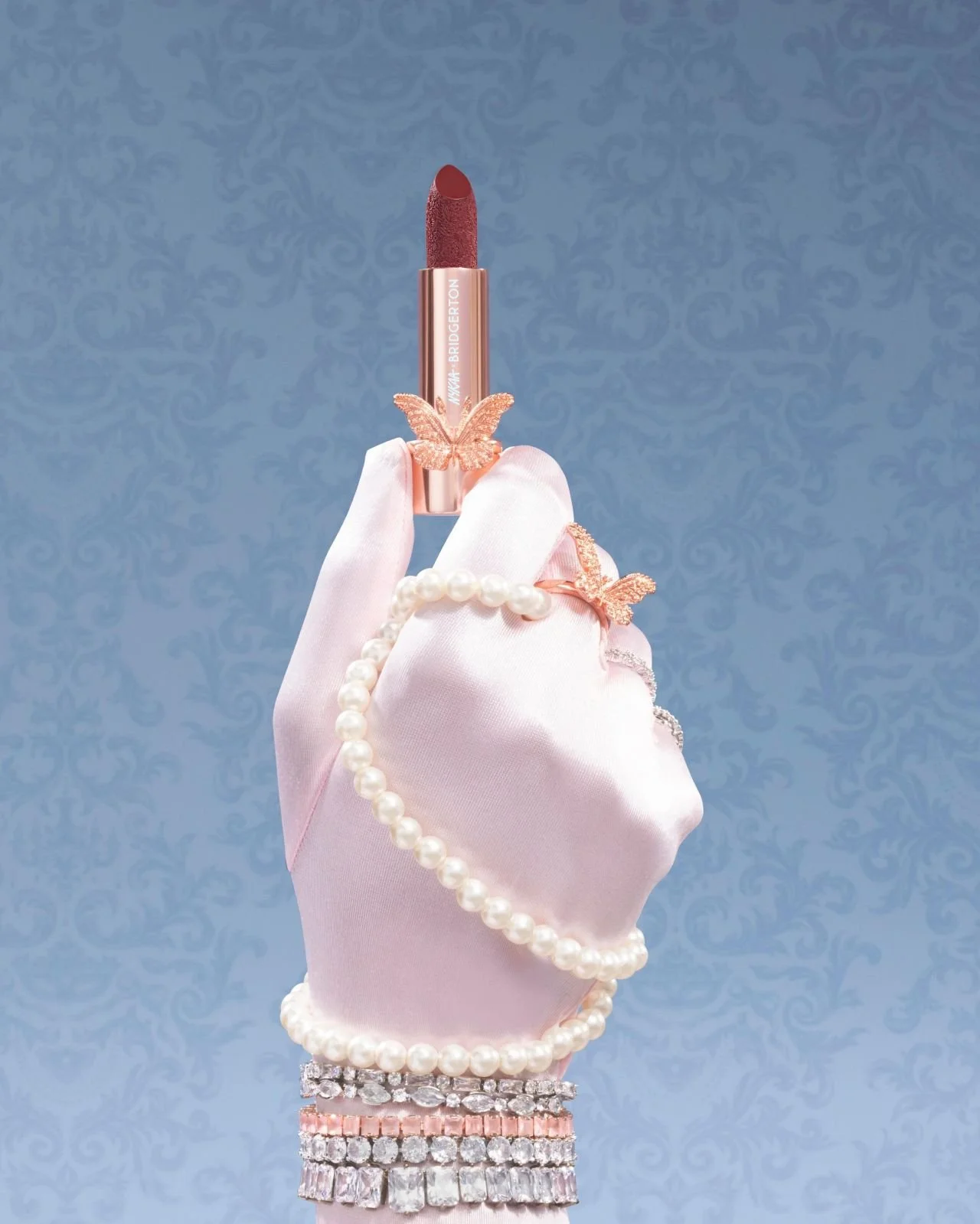 nykaa-bridgerton-regency-beauty-lip stick-maggie-enterrios.jpeg