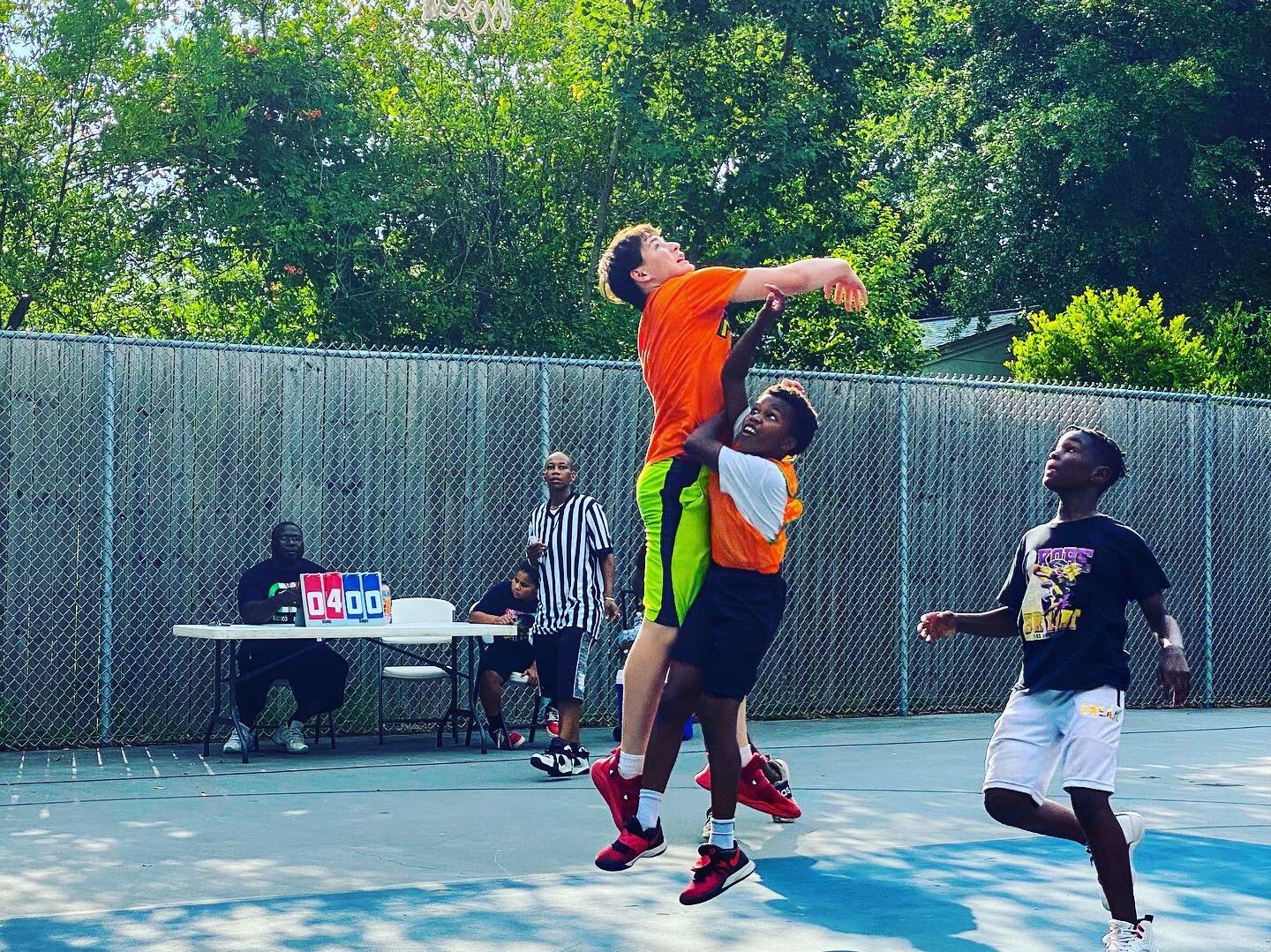 Our 2022 Waylyn Summer League 3-on-3 Basketball Tournament kicked off its opening night yesterday! We enjoyed food by ChuckTown Mobile Seafood LLC 🦐 and music by DJ BIGTYME 🎶. 

Thanks to the families, coaches, and teams who participated and a very