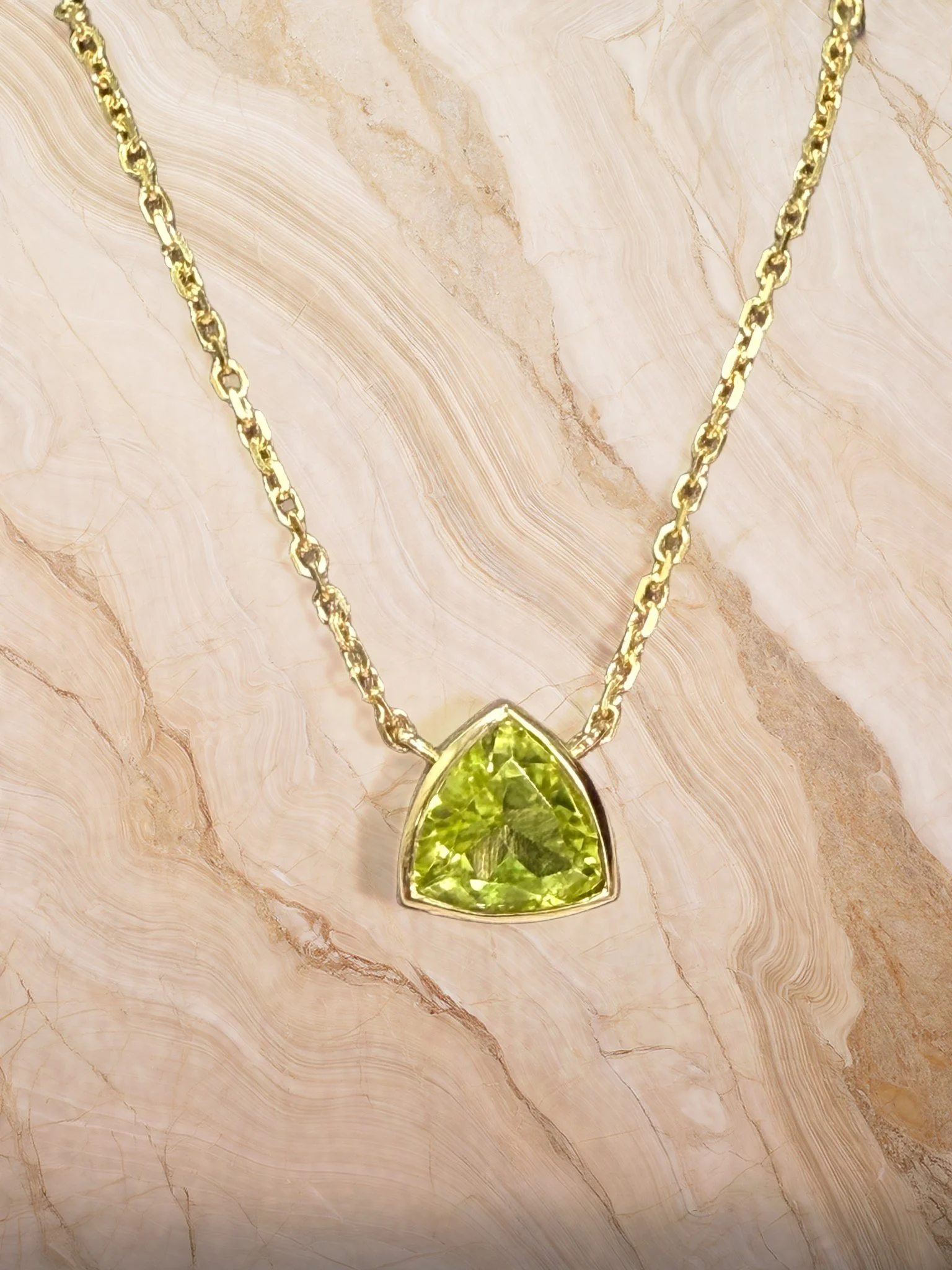 PeridoteTri.jpg