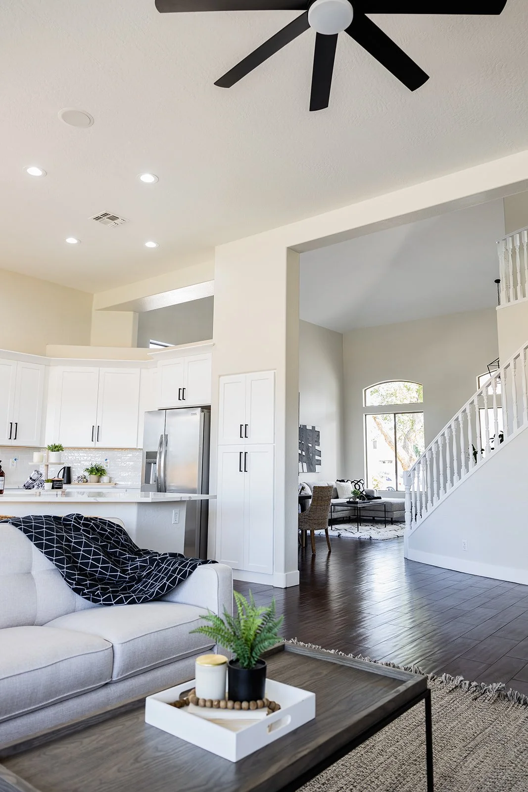 Can I Sell My House Before the Divorce Is Final in Arizona?