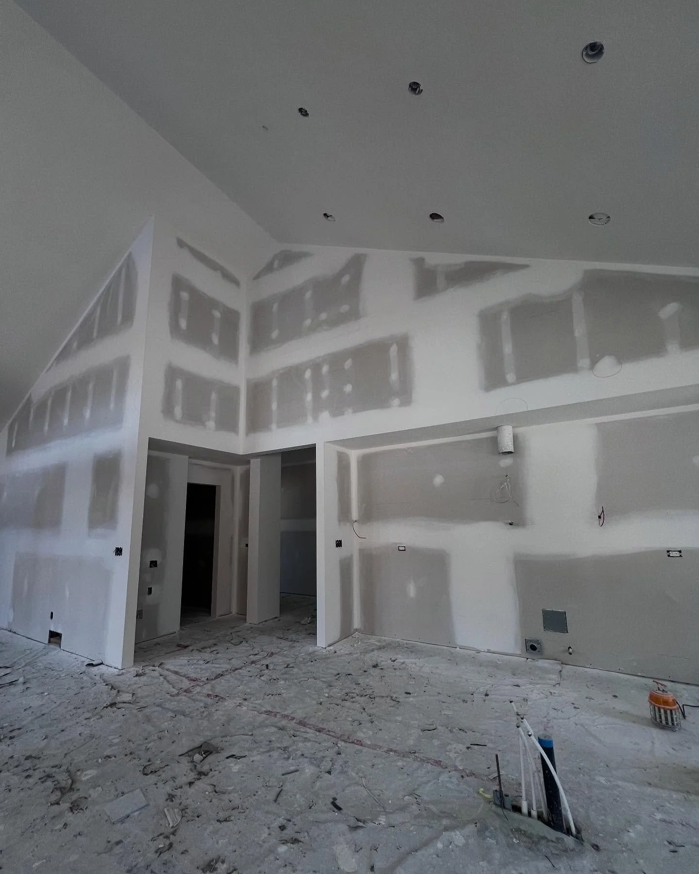 As we work on some planning for some upcoming projects,  the Walls are ready for paint and finishing this week at our Bardominium  project ! 🏠

.
.
.
.
.
.
#blackrockhomes #custombuild #custombuilder #interiordesign #countryestates #details #homeswe