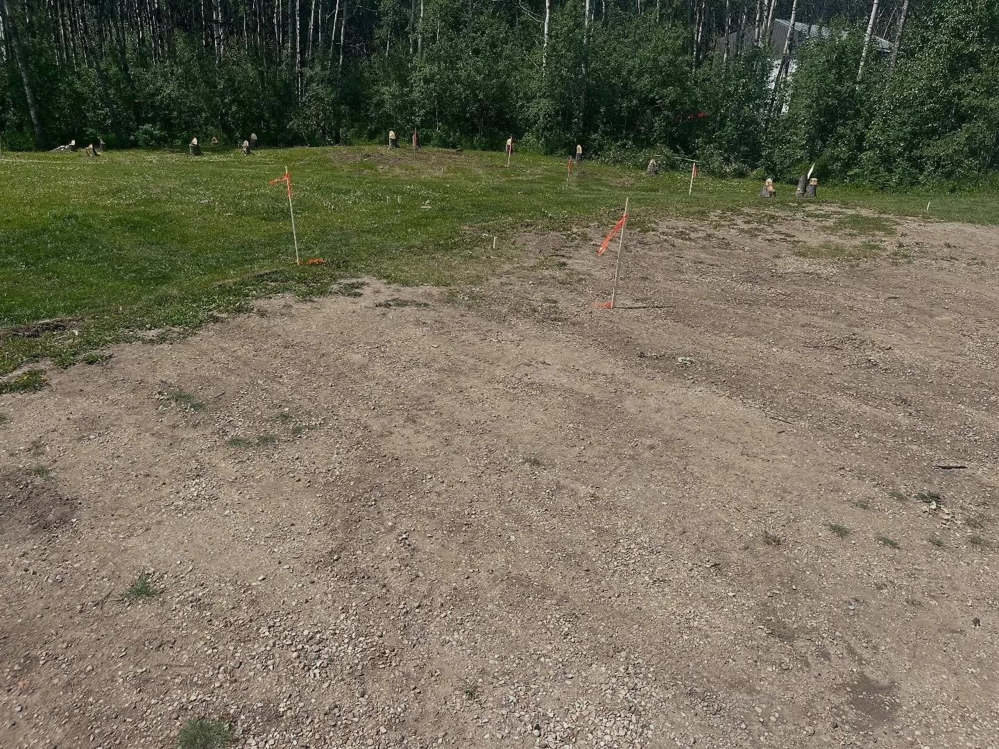 Stakes are in! Very excited for this family! 

#custombuilder #customacreagehomes #walkoutbasement #buildersofinsta  #buildersofgrandeprairie #custombuildingspecialists #acreagebuild #blackrockhomes #customhomes #customhomedesign #familyhome