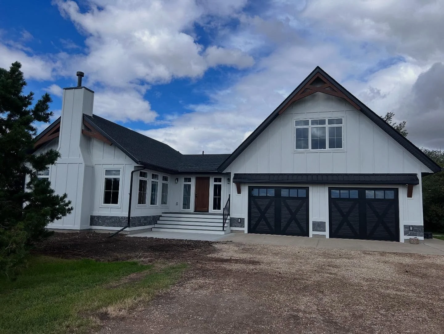 What an exterior! 
.
.
.
#house #home #blackrockhomes #bright&amp;airy  #exteriorrenovation #construction #renovation #buildersofinsta #grandeprairiecustomhomes  #grandeprairiecustombuilder #acreage #acreagespecialist #customhome #homesweethome #hous