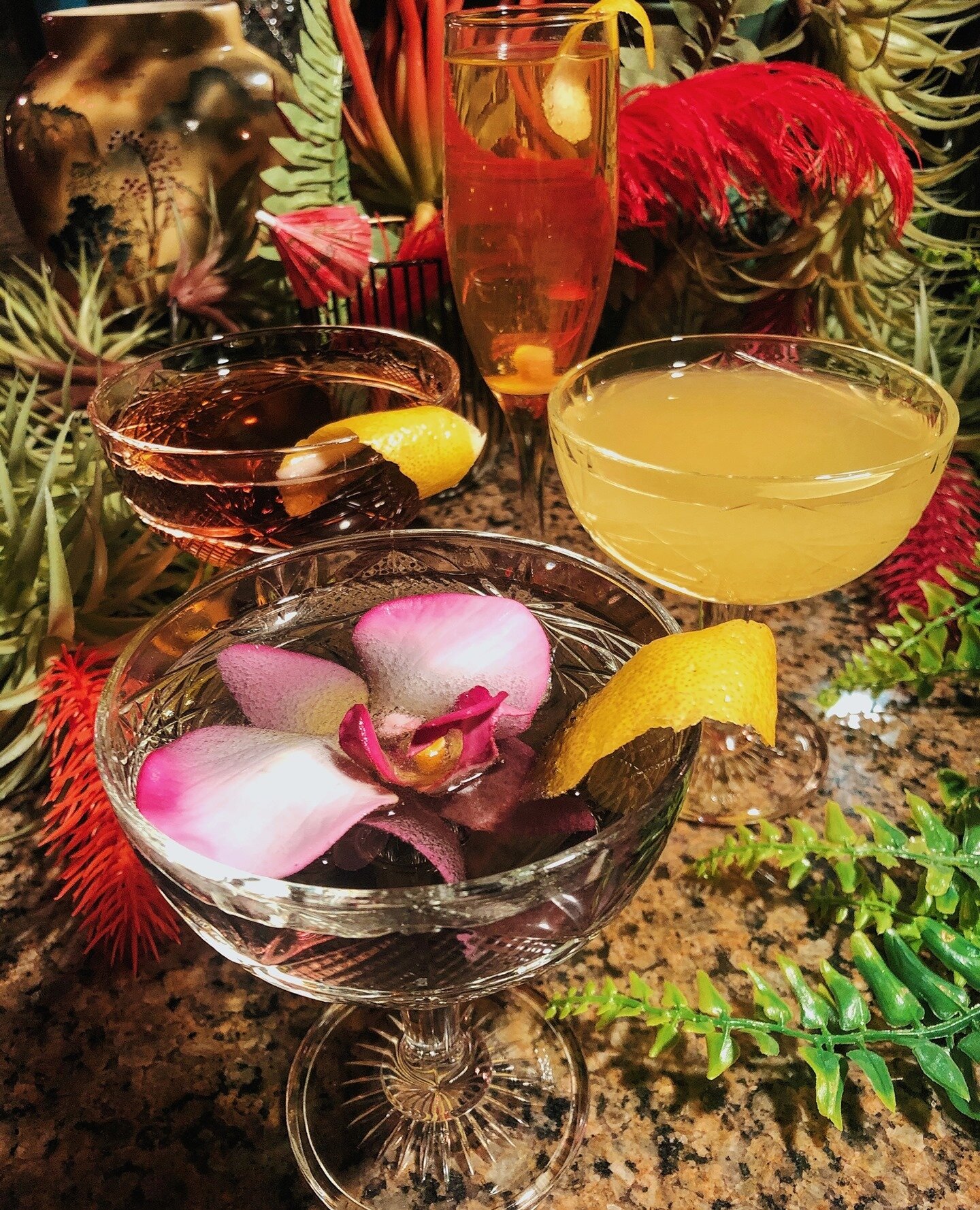 Ever wish you could have Kitty all to yourself?⁠
Send us a message for more details and have fun in the safest, most exclusive, private space downtown.🐆🖤🌺