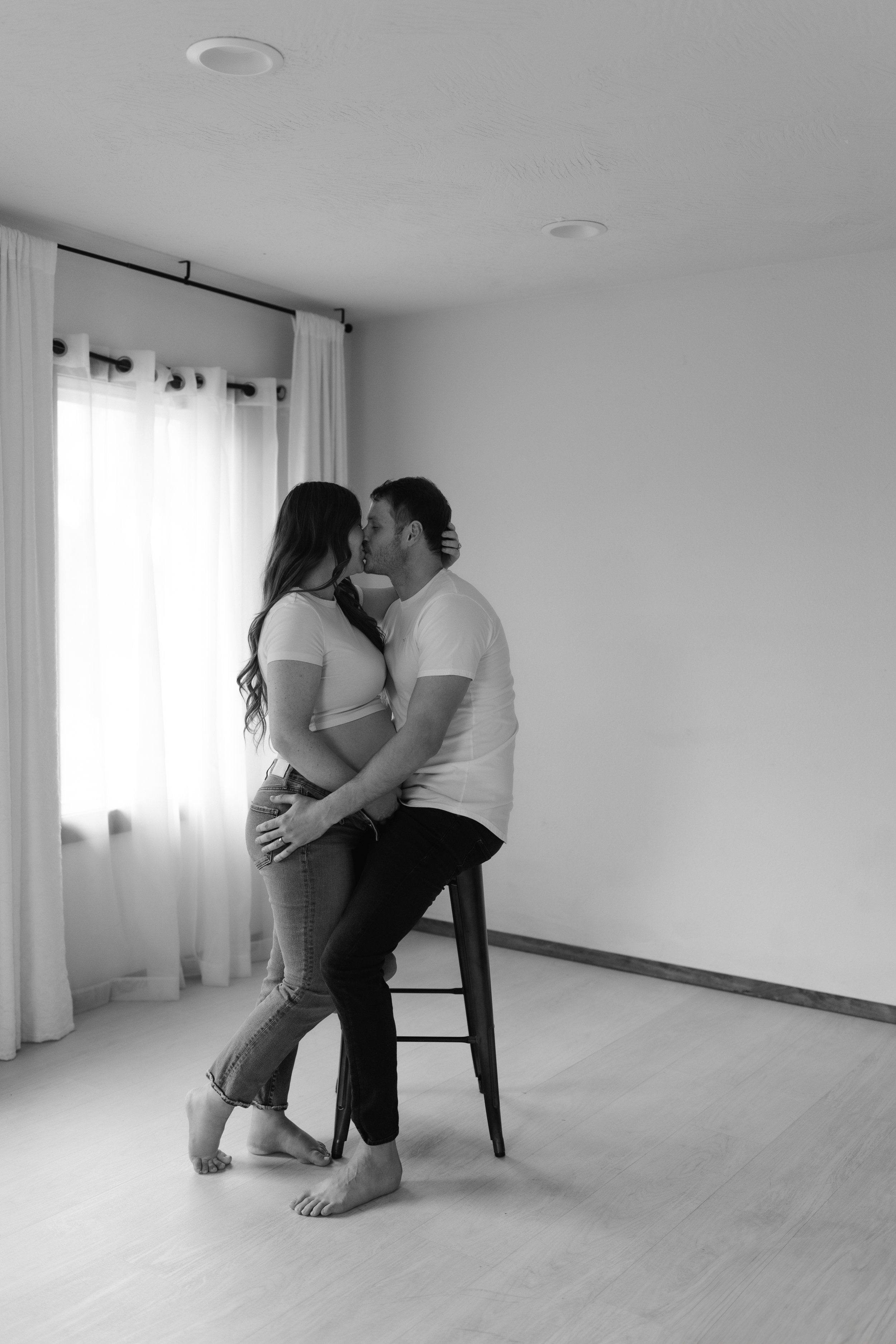 LoganAkinsMaternity-48.jpg