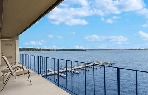 Condominium  | Kirkland, WA | $1,065,000