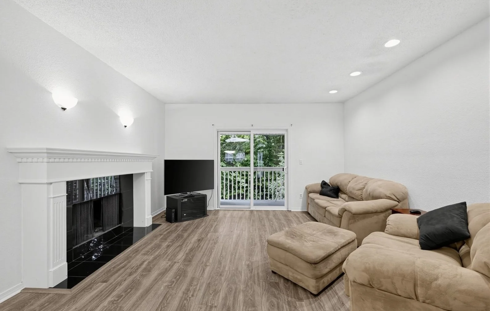 14445 NE 40th Unit #D101, Bellevue, WA 98077 2.jpeg