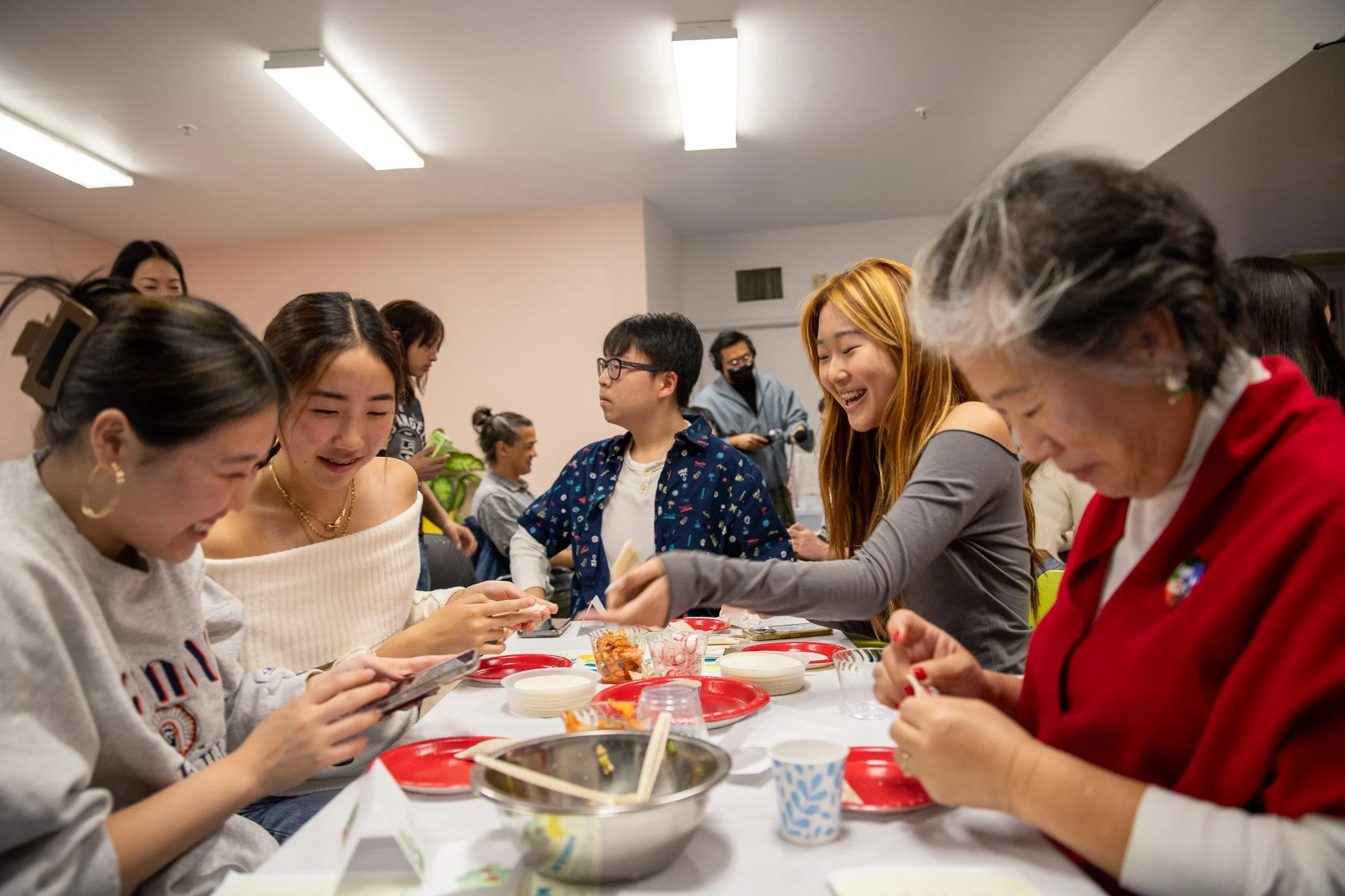 Mandu (만두)-making Holiday Party!