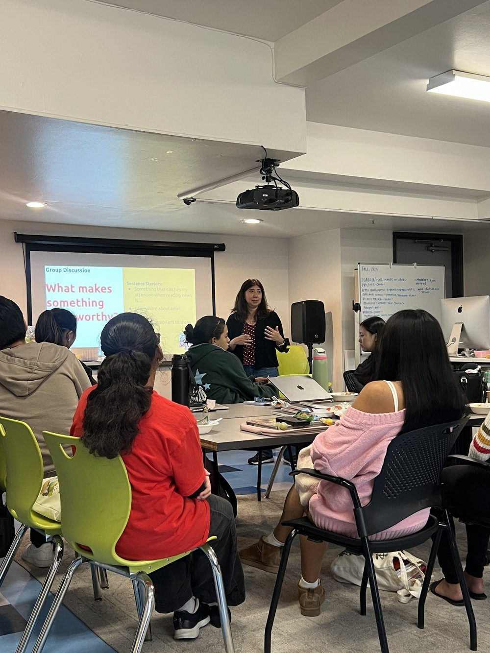 “What is Journalism?” with The LA Local — Koreatown Storytelling Program