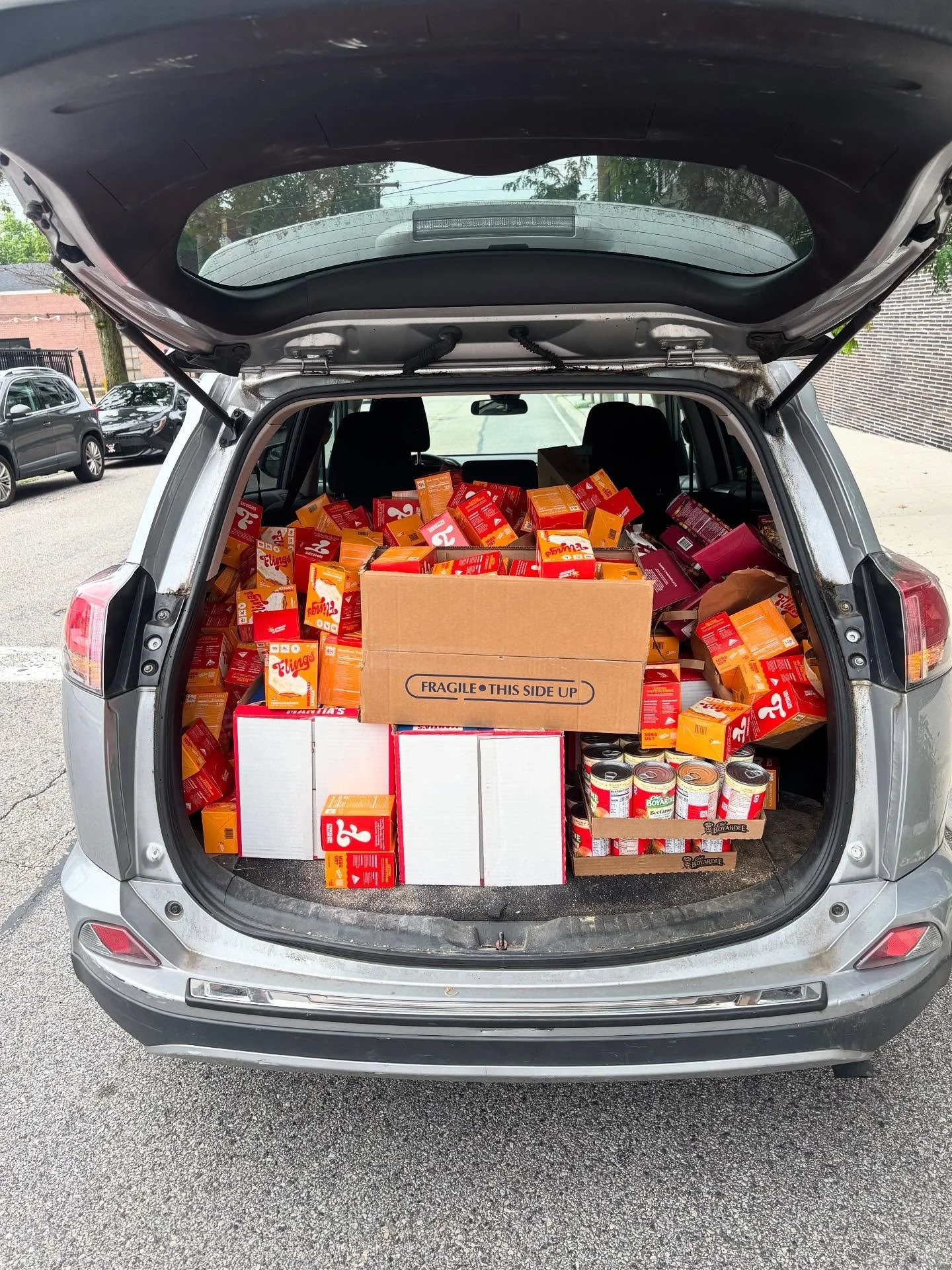The &ldquo;mid-summer&rdquo; monster before summer break! Thank you so much to all our donors and @groceryoutletmtairy for making this bag one of our biggest ever! Let&rsquo;s get these families through the next two weeks!

Love you all so much! Than