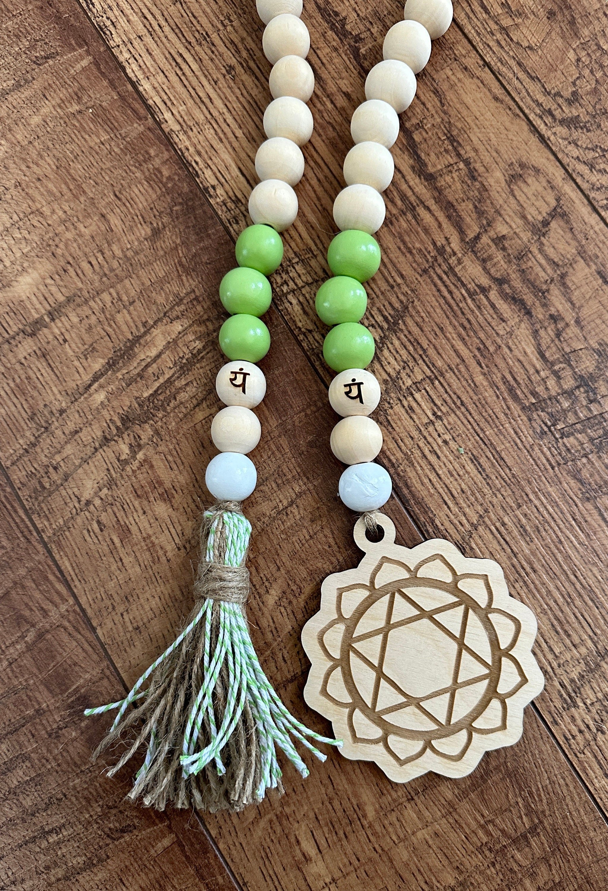https://i.etsystatic.com/5656217/r/il/b3bd2b/6120420123/il_fullxfull.6120420123_et07.jpg