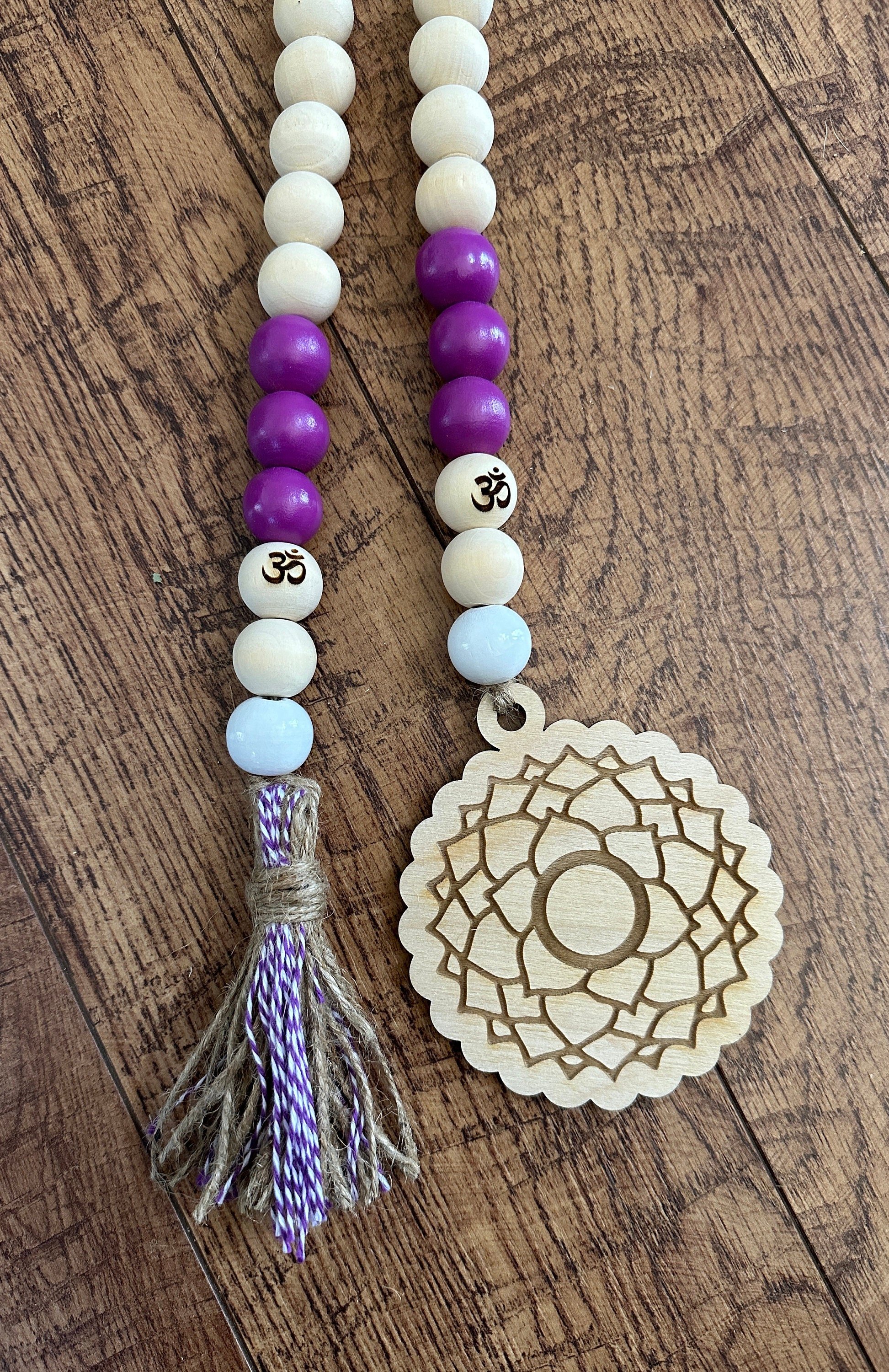 https://i.etsystatic.com/5656217/r/il/8580b3/6120420159/il_fullxfull.6120420159_118v.jpg