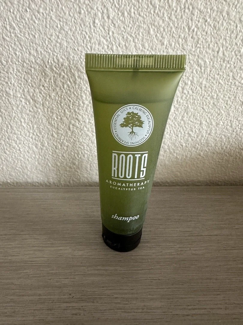 Personal Size Roots Aromatherapy Shampoo (36 Units - 1 oz Bottles)