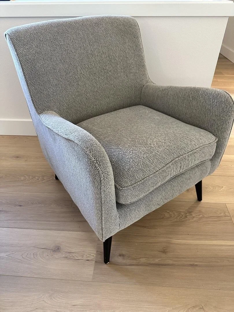 D31CEFB9-77A0-4A00-B238-50B492ED2906