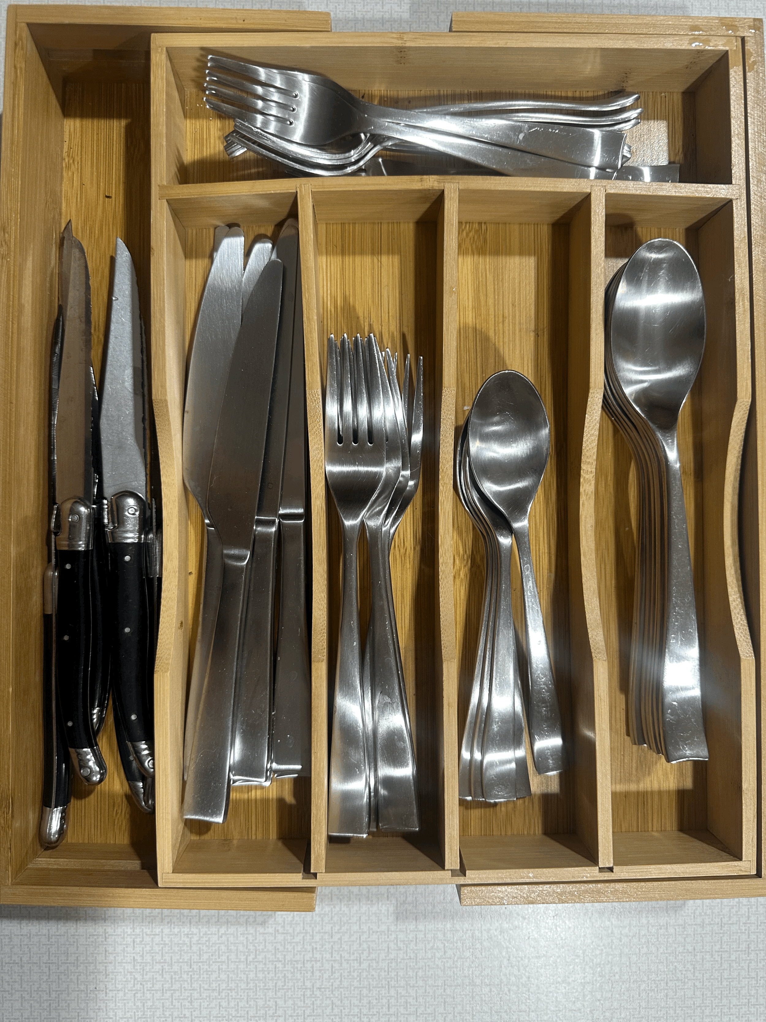 Set of Silverware, Steak Knives & Bamboo Organizer